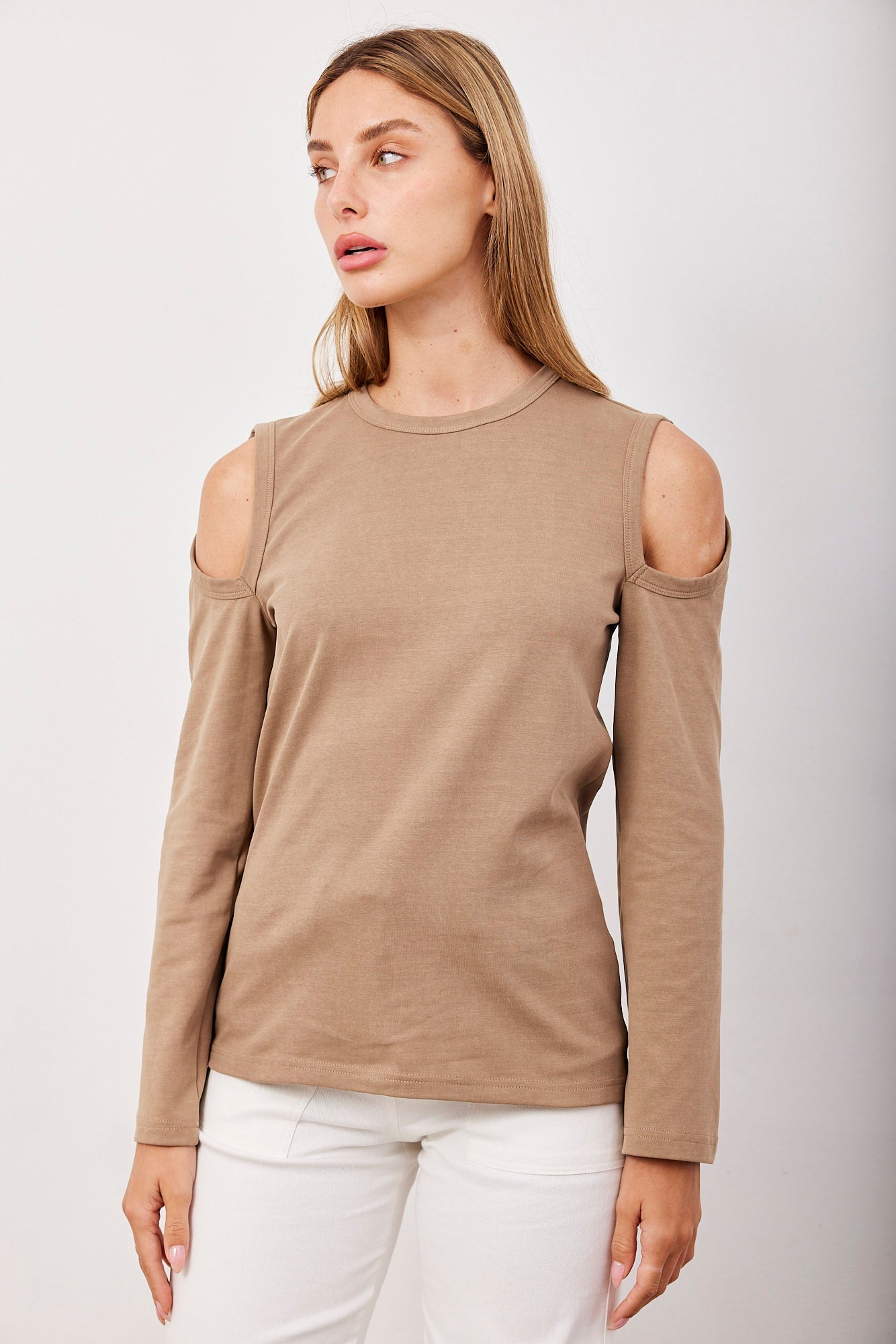 חולצה עם פתחים בכתפיים - ITAY BRANDS