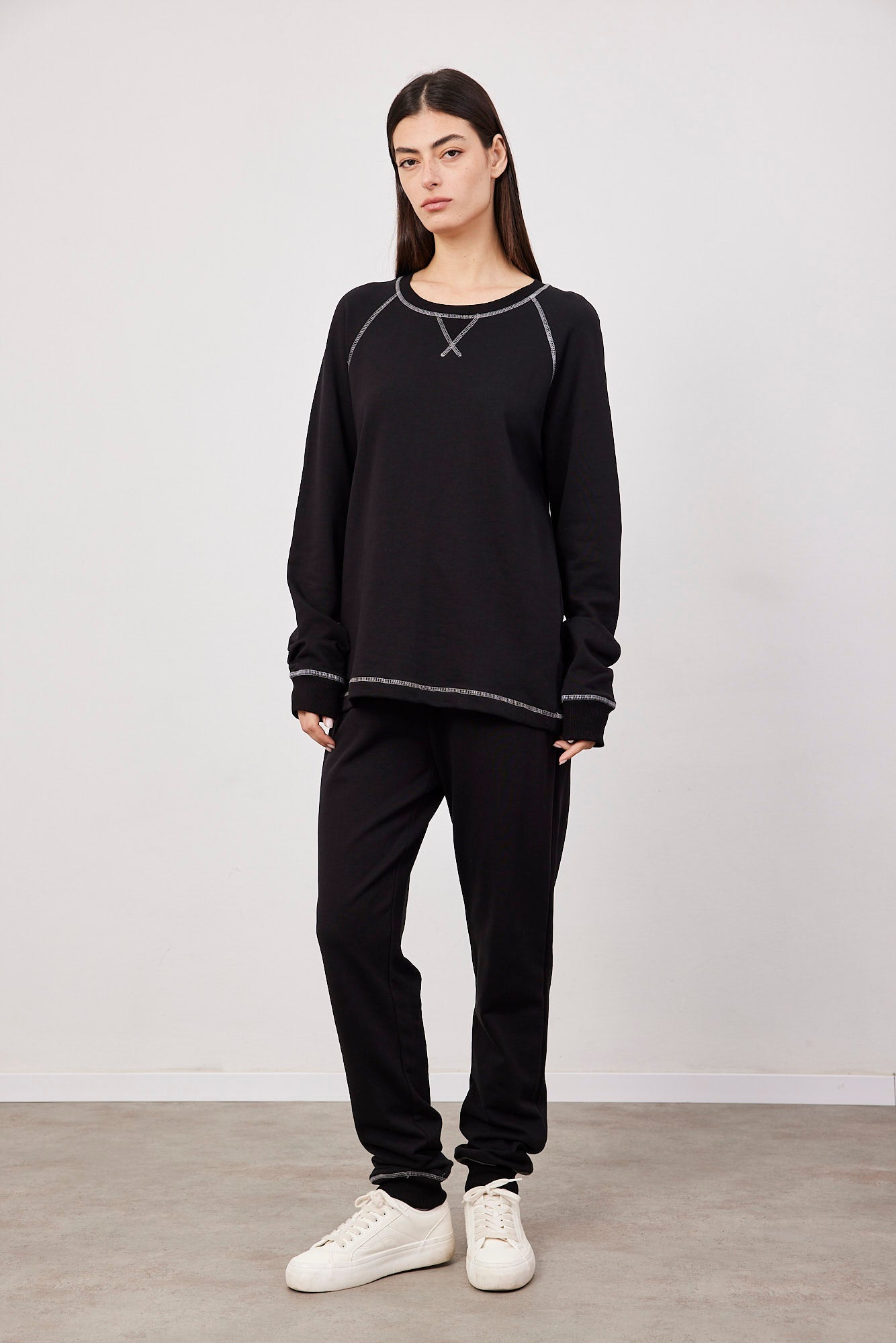 חליפה עם תיפורים - ITAY BRANDS