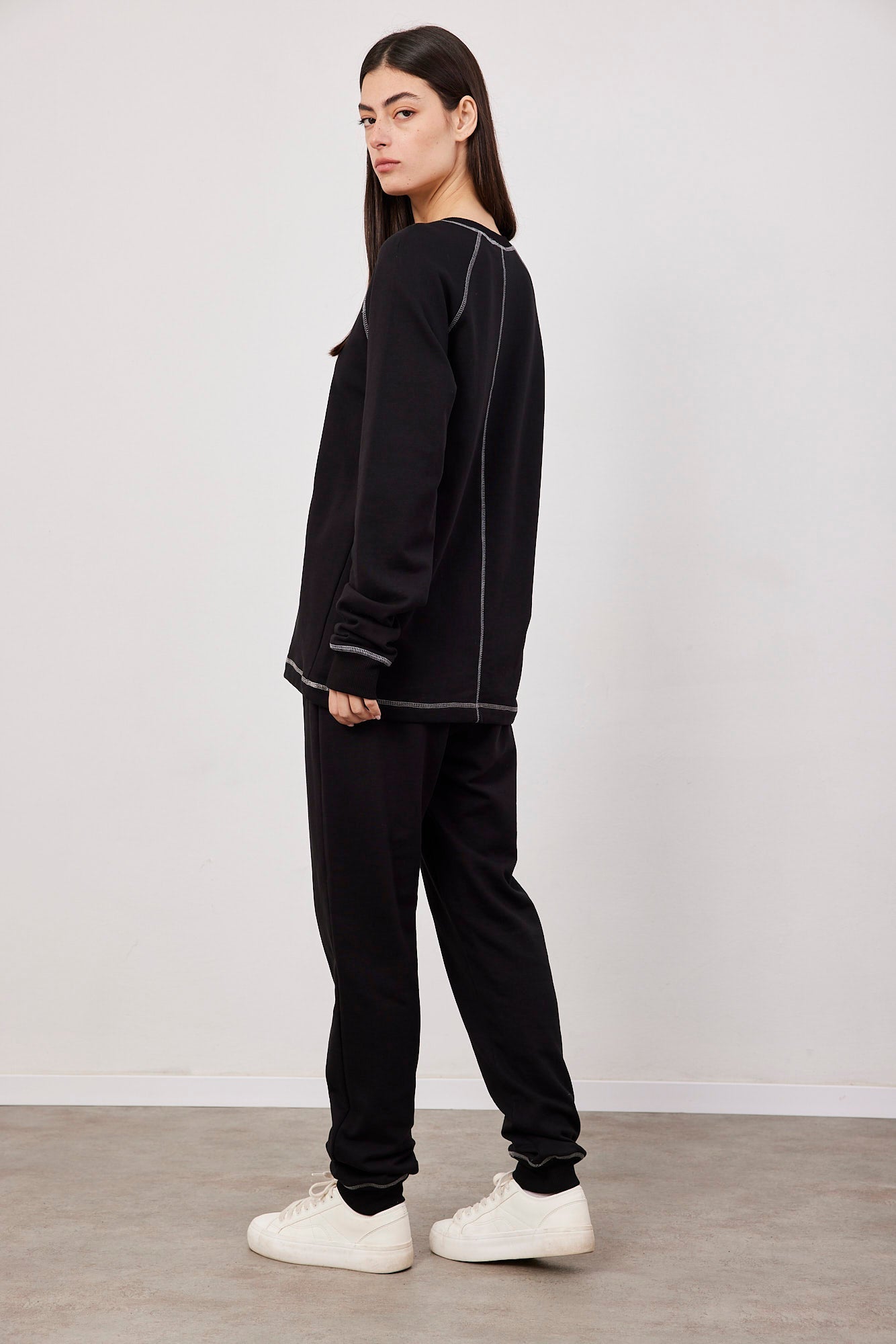 חליפה עם תיפורים - ITAY BRANDS