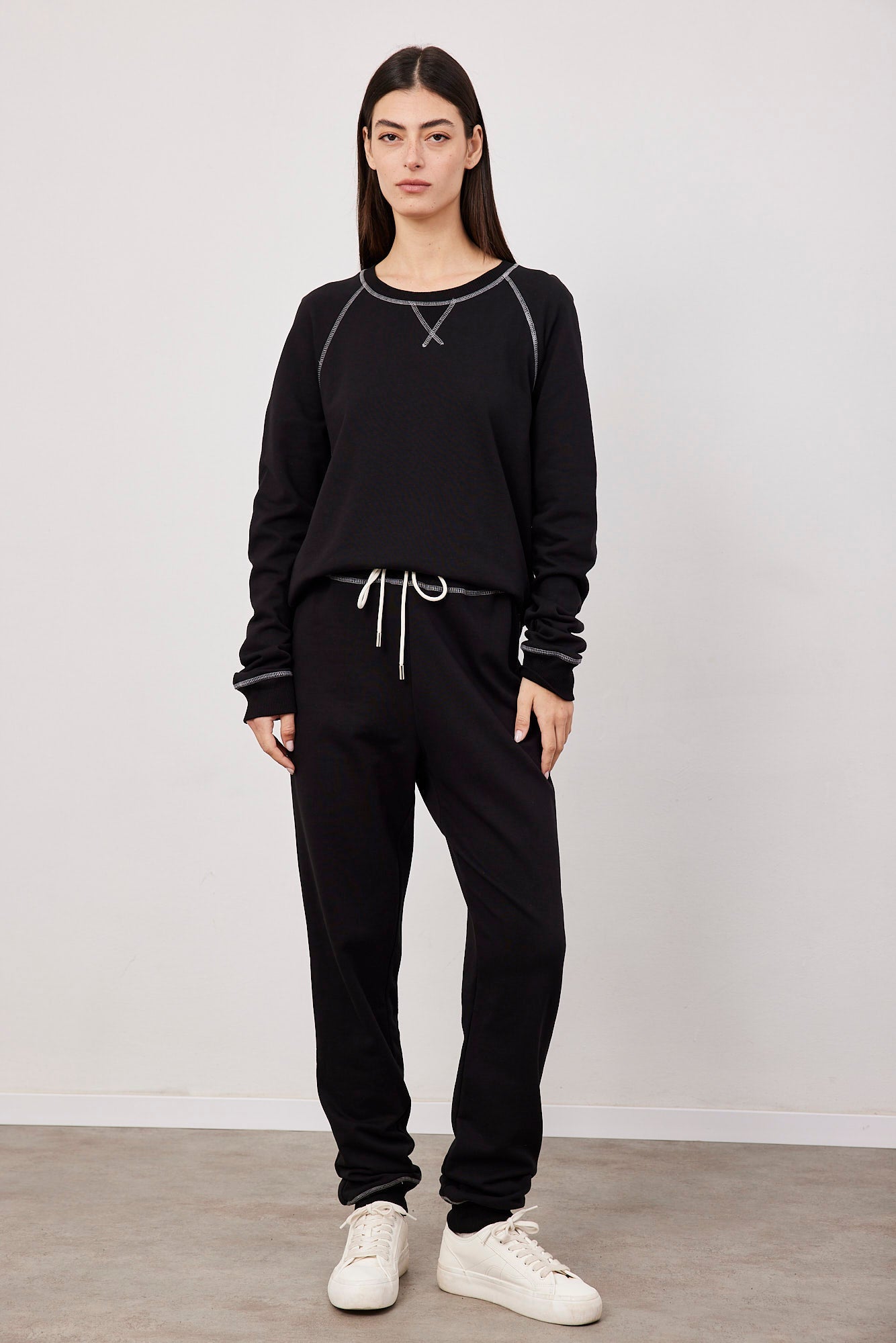 חליפה עם תיפורים - ITAY BRANDS