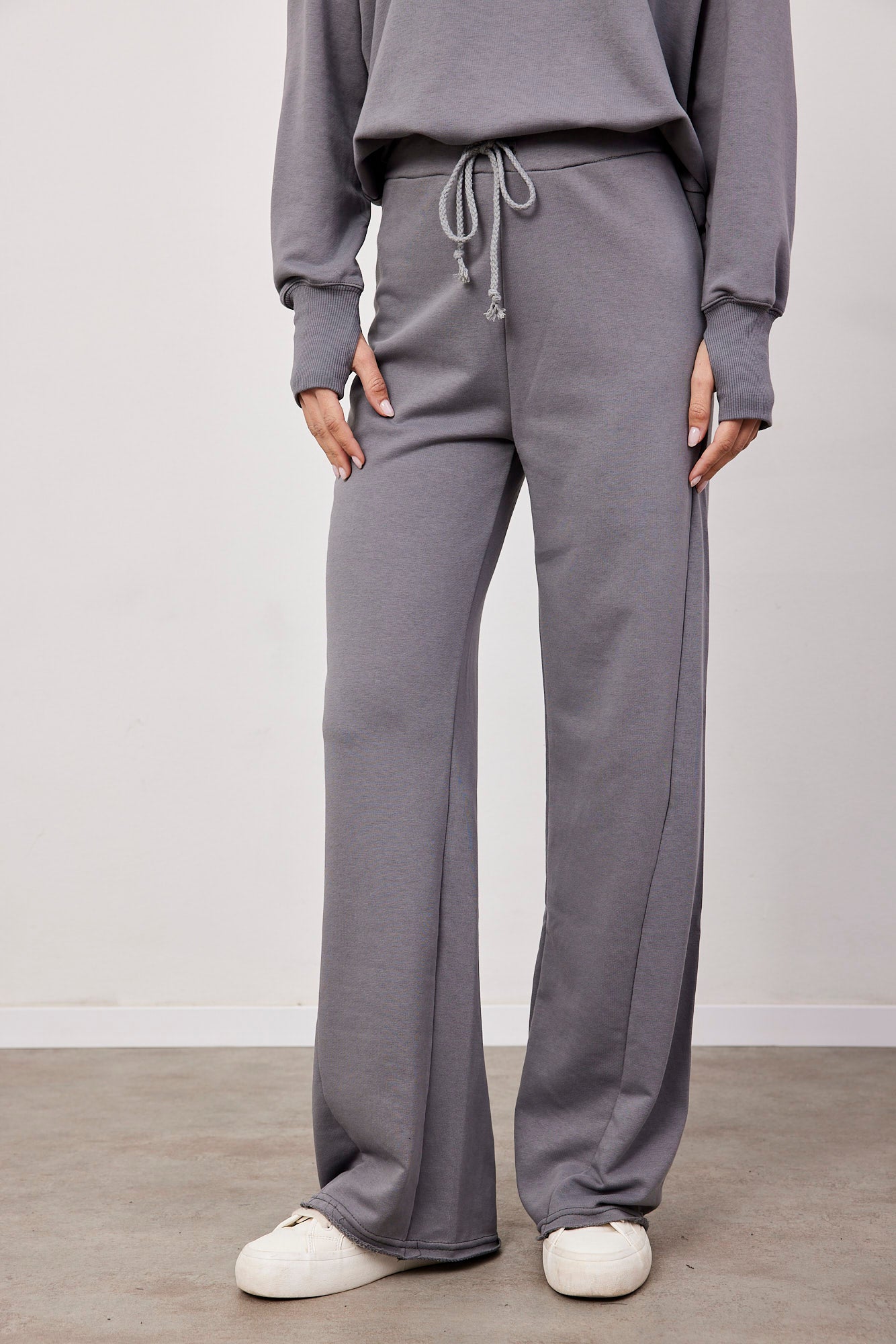 חליפת פרנץ׳ טרי עם שרוול כפפה