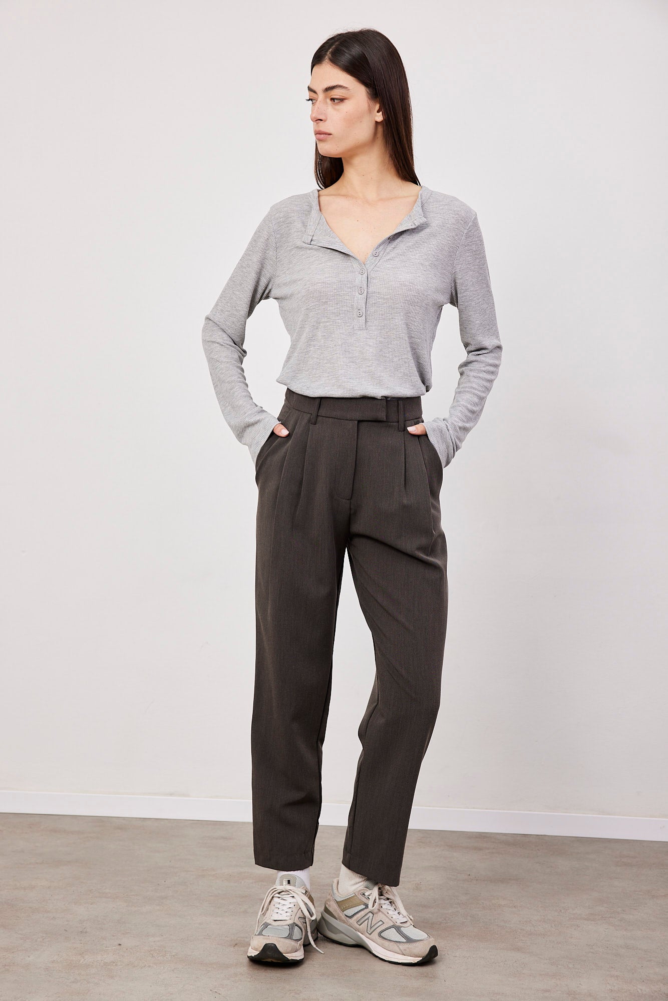 מכנסיים מחויטים באורך הקרסול - ITAY BRANDS