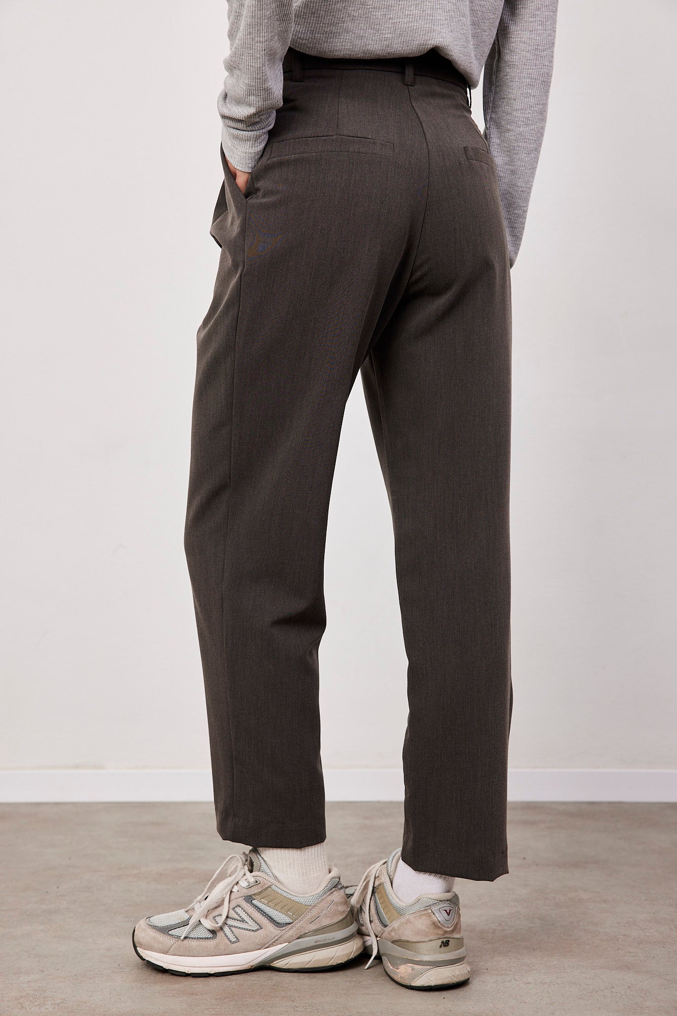 מכנסיים מחויטים באורך הקרסול - ITAY BRANDS