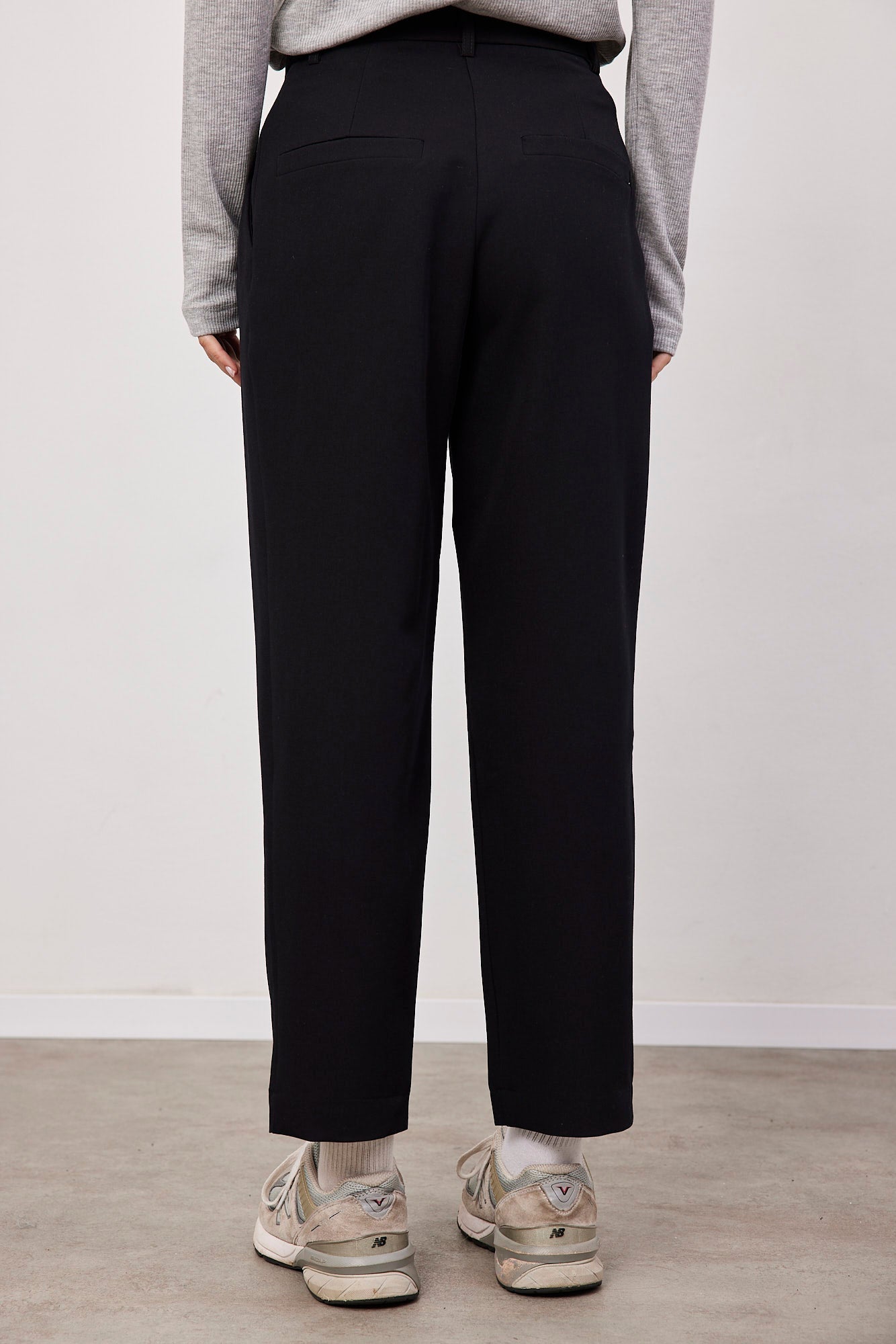 מכנסיים מחויטים באורך הקרסול - ITAY BRANDS