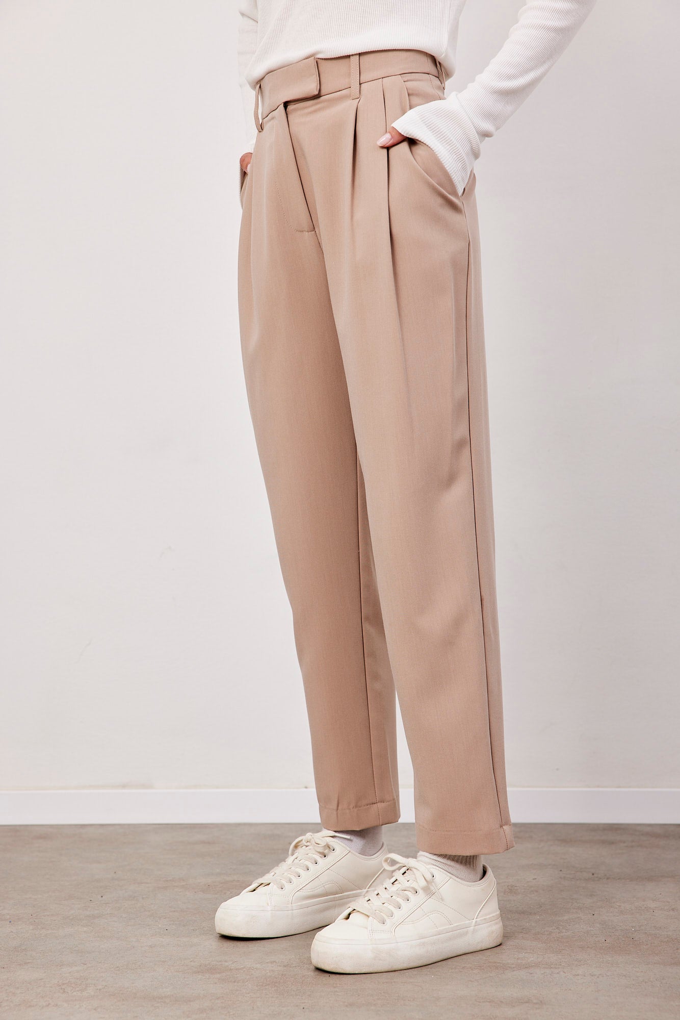 מכנסיים מחויטים באורך הקרסול - ITAY BRANDS