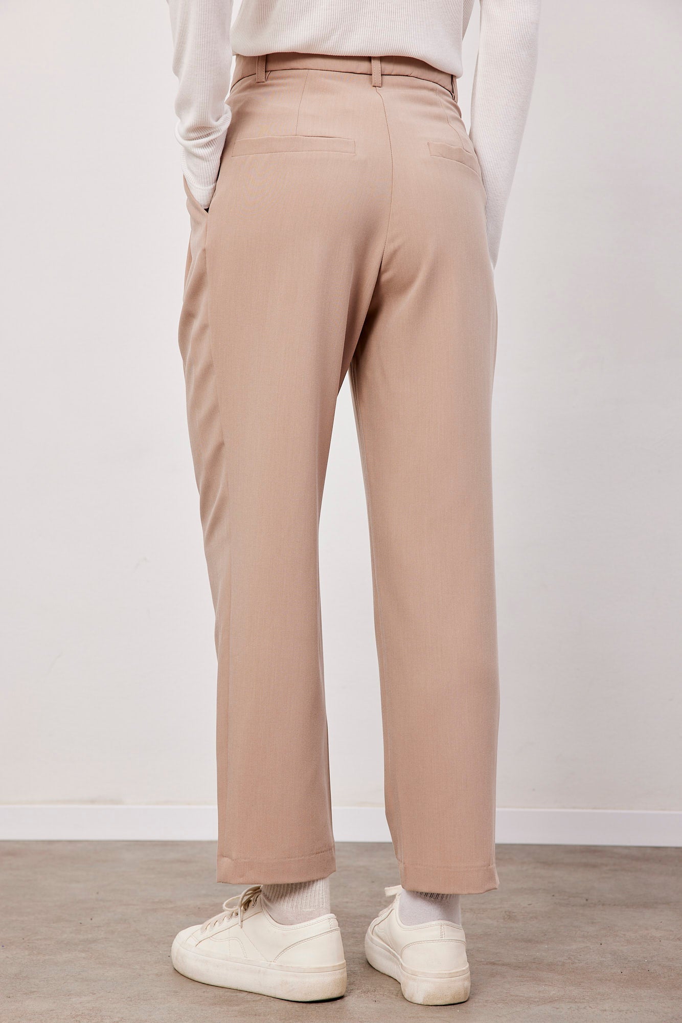 מכנסיים מחויטים באורך הקרסול - ITAY BRANDS