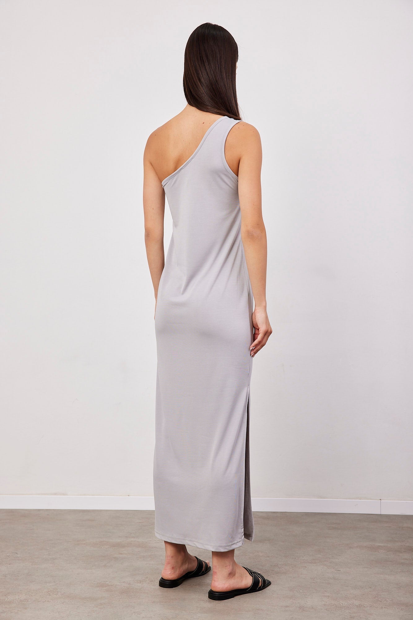 שמלת וואן שולדר מודל - ITAY BRANDS