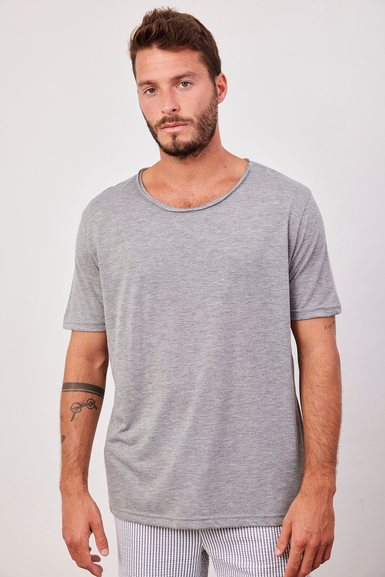 טי-שרט רכה בסיומת פרומה - ITAY BRANDS