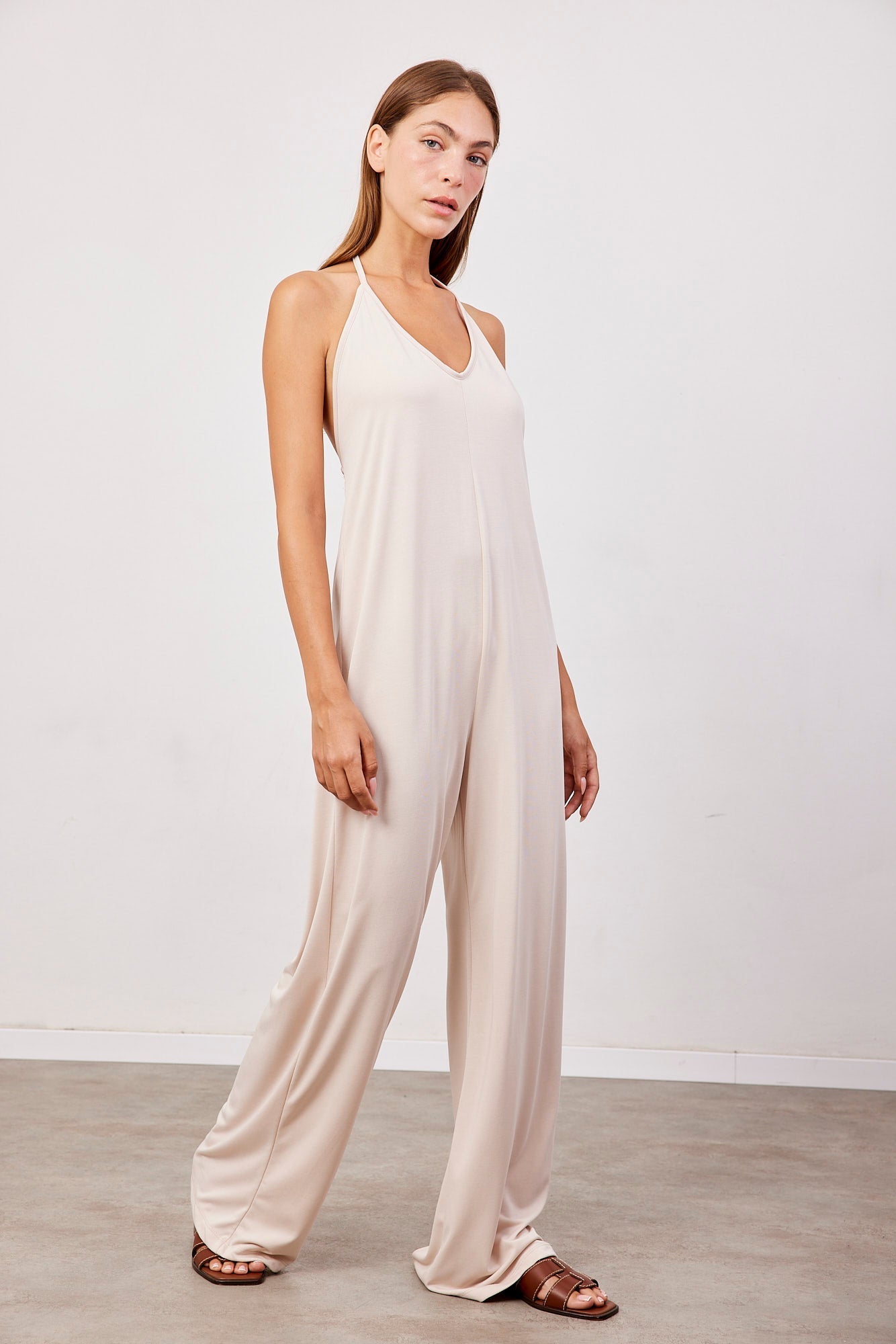 אוברול גב חשוף עם קשירה - ITAY BRANDS