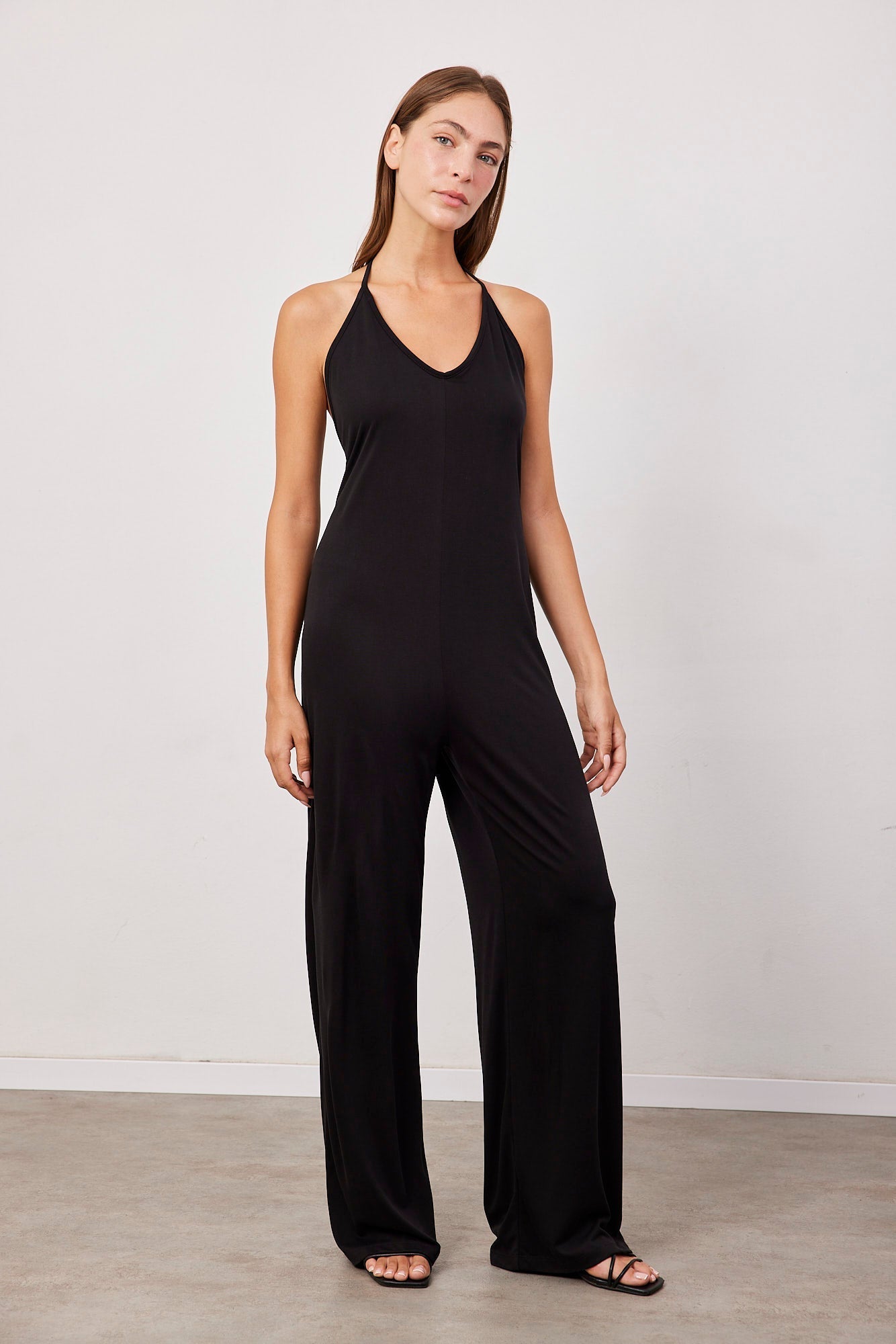 אוברול גב חשוף עם קשירה - ITAY BRANDS