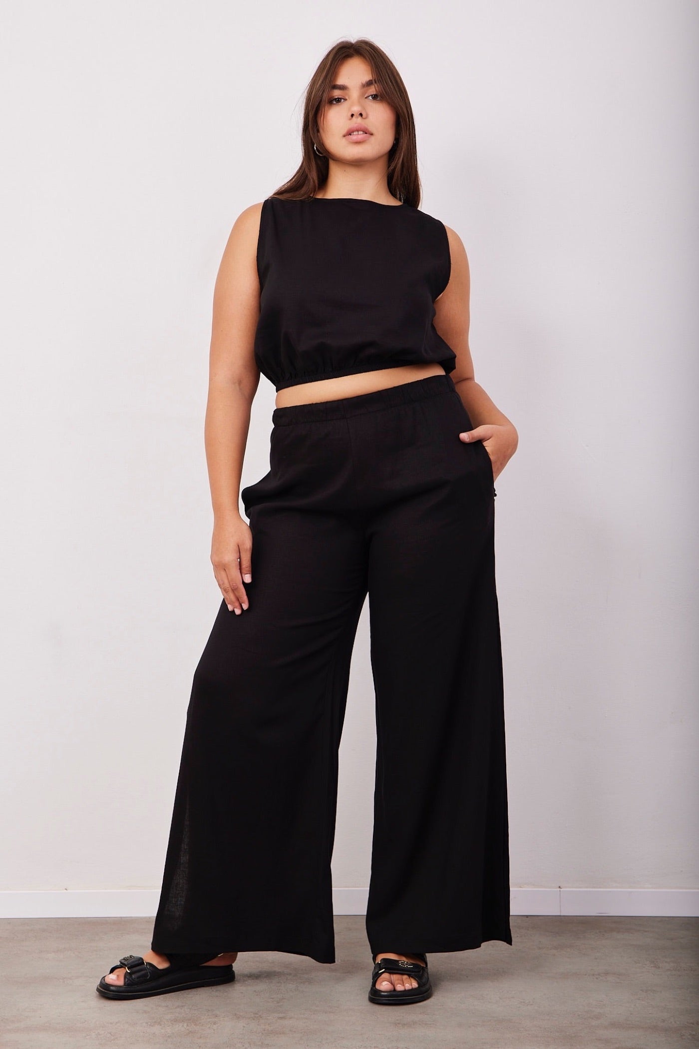 חליפת קרופ בשילוב פשתן - ITAY BRANDS