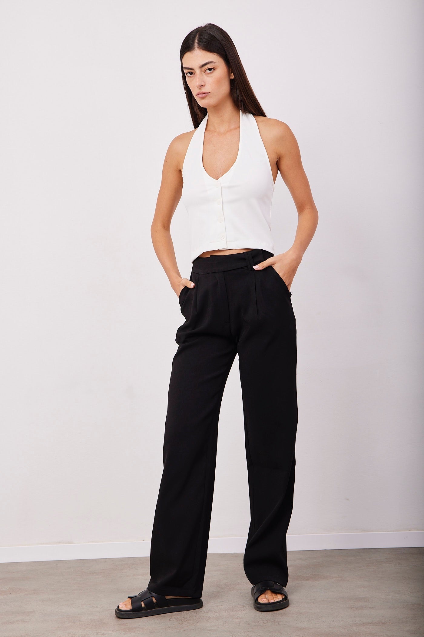 מכנסיים מחויטים בגזרה מתרחבת - ITAY BRANDS