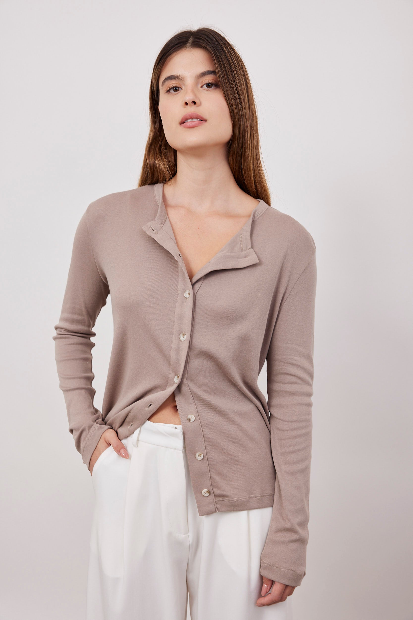 חולצת כותנה ארוכה מכופתרת