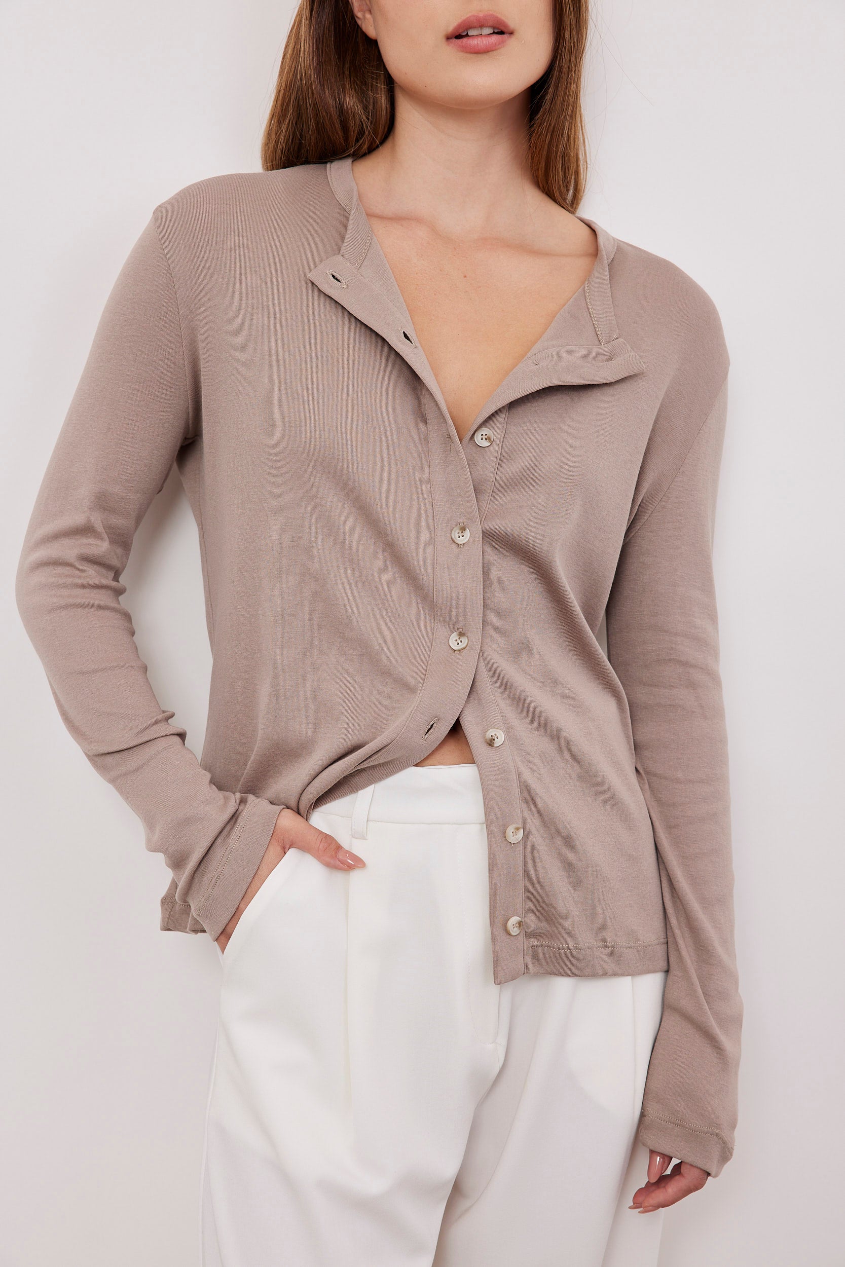 חולצת כותנה ארוכה מכופתרת