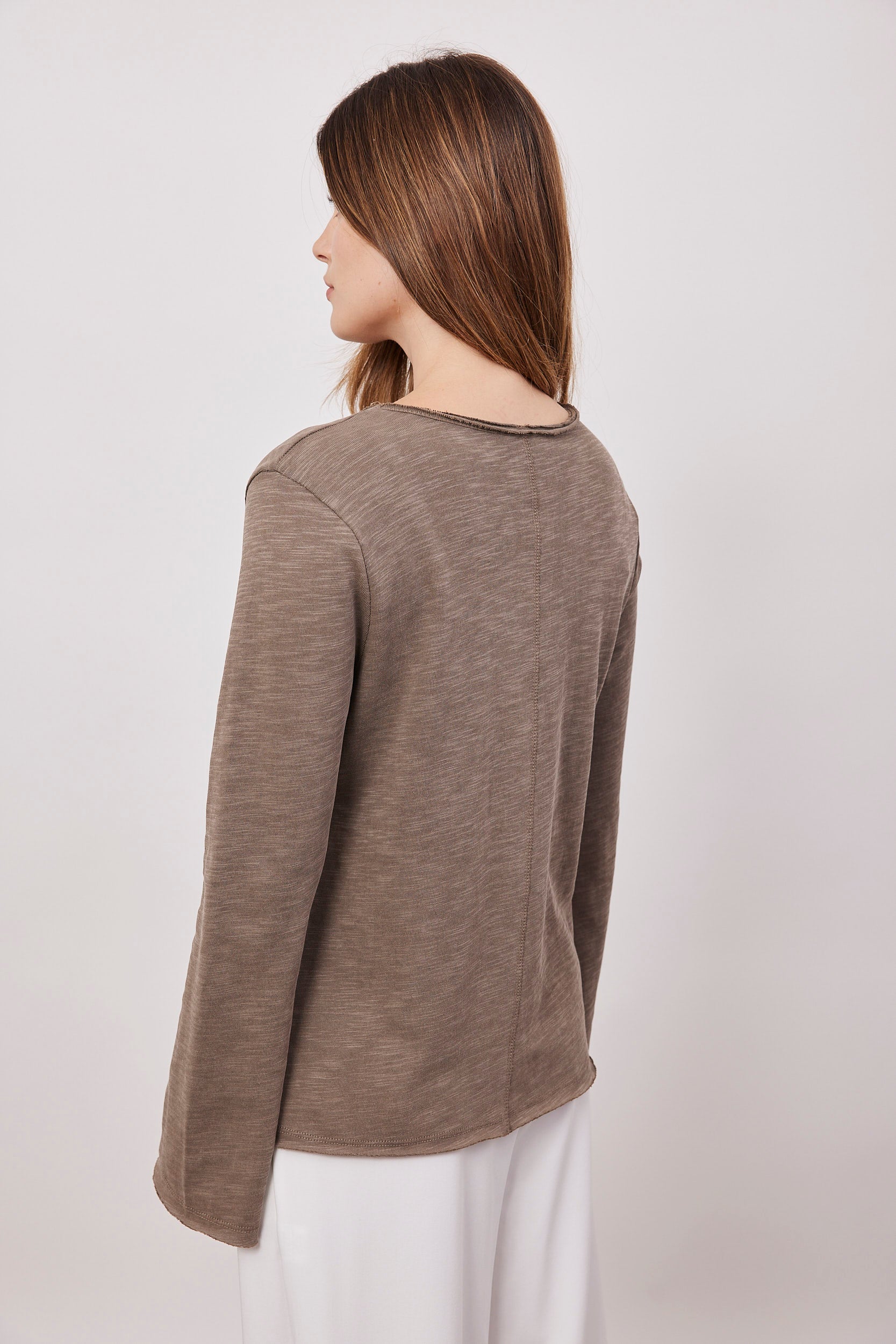 חולצה ארוכה בטקסטורה