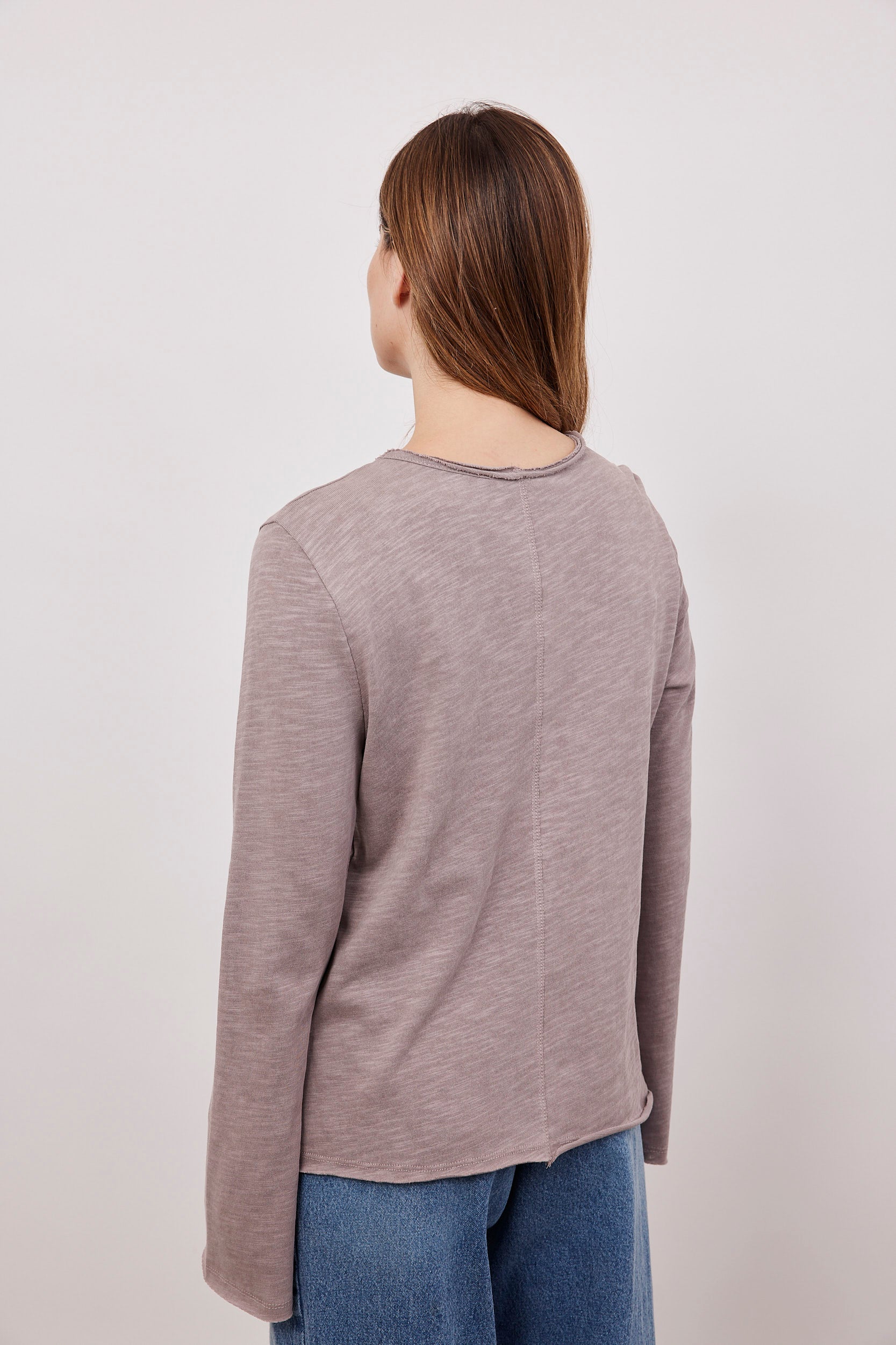 חולצה ארוכה בטקסטורה