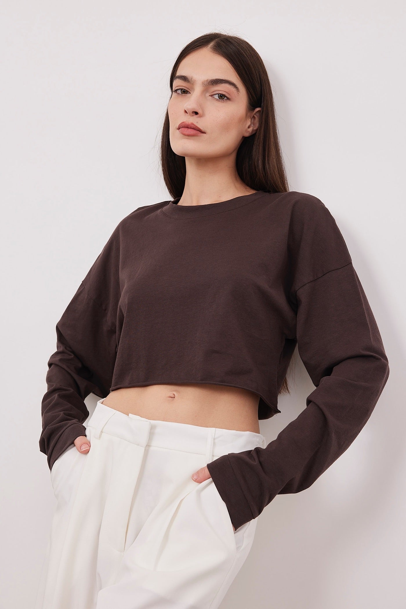 חולצת קרופ ארוכה בסיומת פרומה