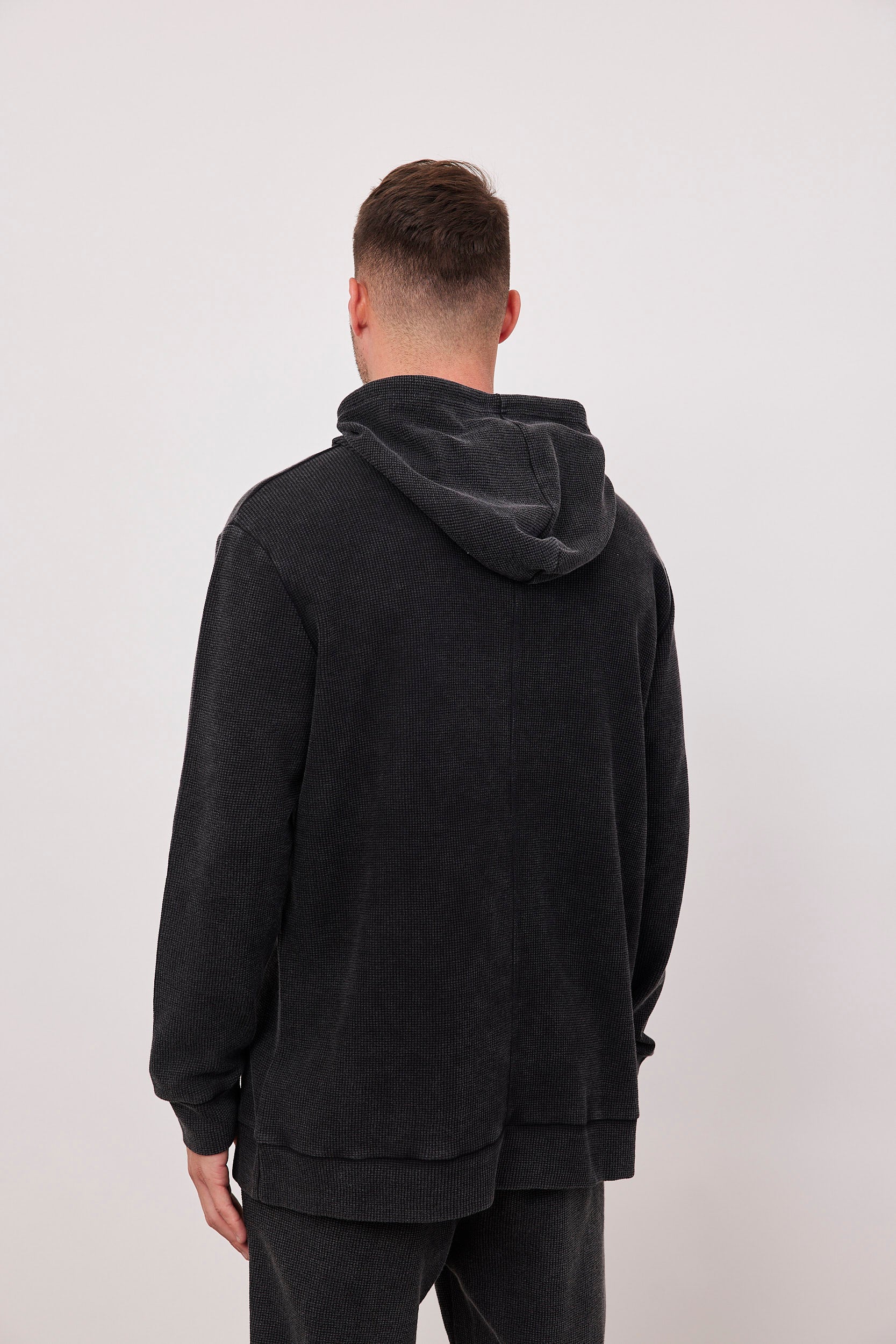 סווטשרט בד וופל עם צווארון