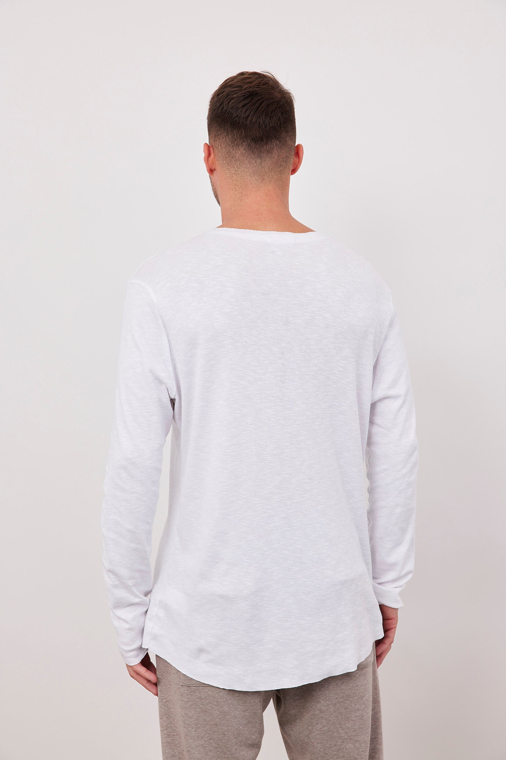 חולצה ארוכה בשילוב כפתורים