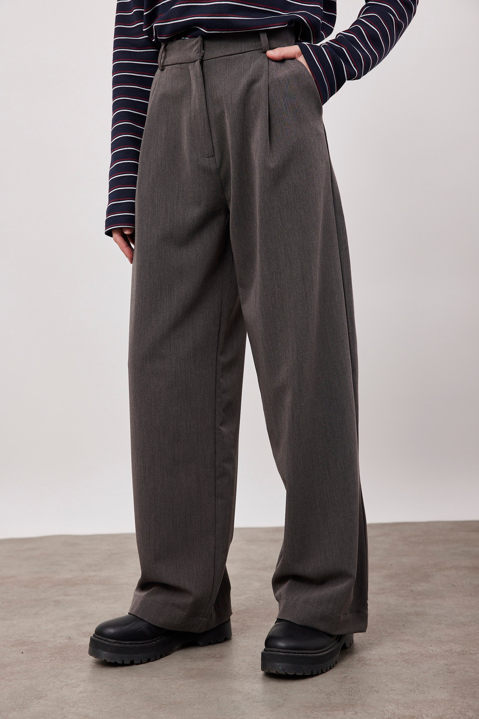 מכנסיים ארוכים מחוייטים