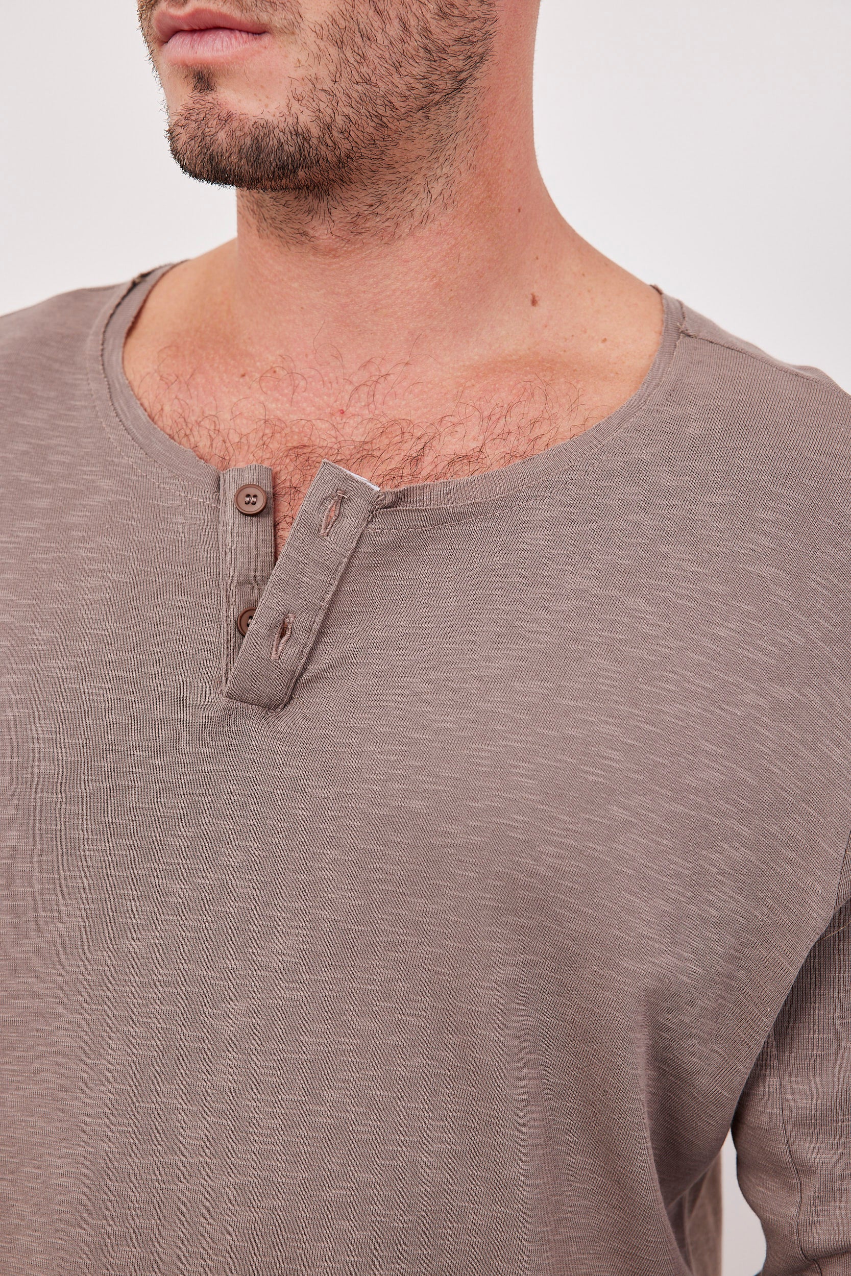 חולצה ארוכה בשילוב כפתורים