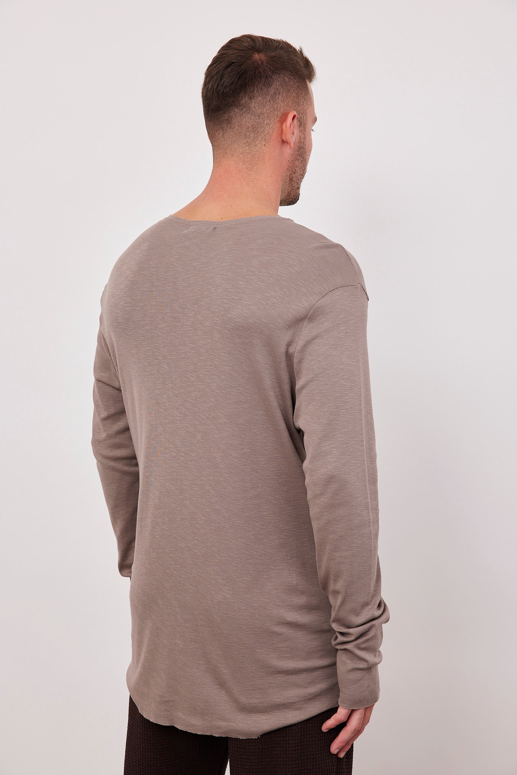 חולצה ארוכה בשילוב כפתורים