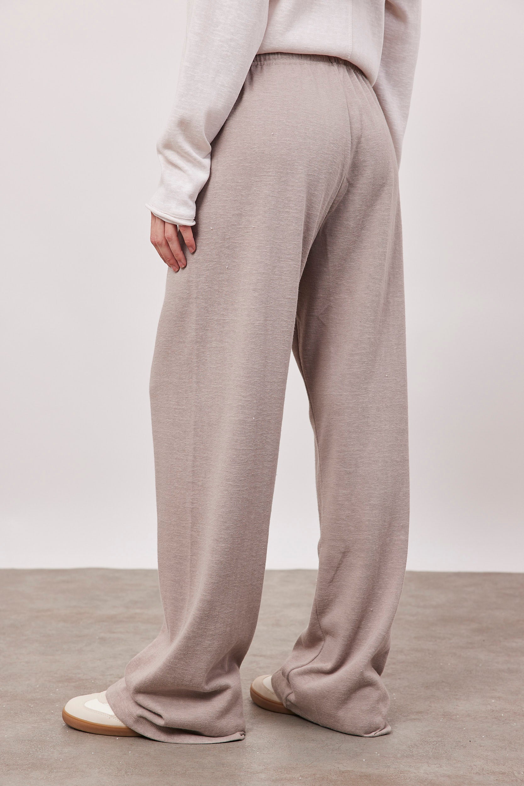 מכנסיים ארוכים במראה פשתן