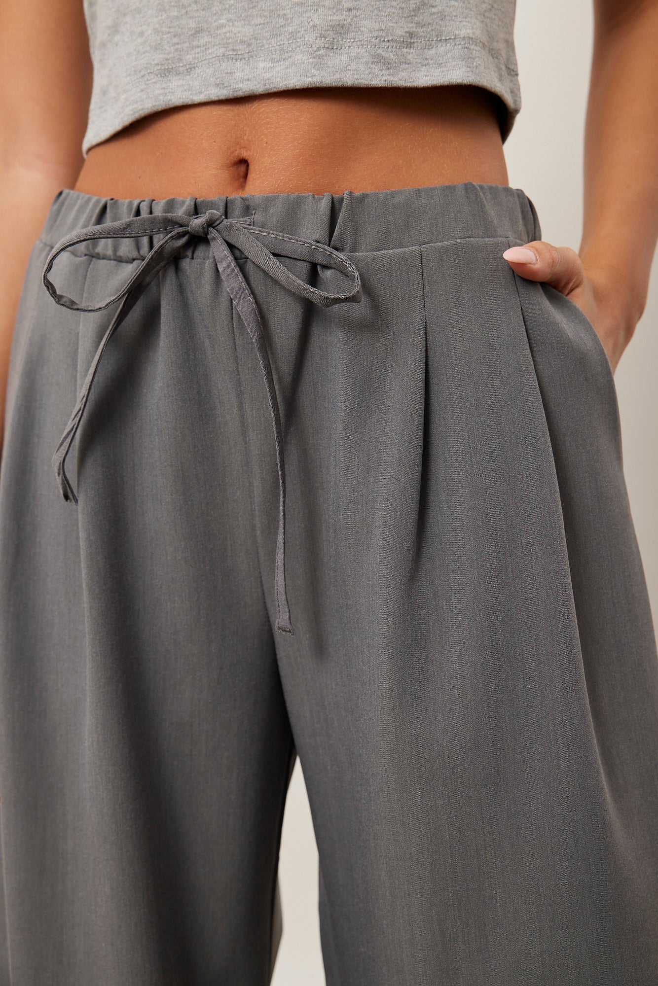 מכנסיים רחבים עם קשירה - ITAY BRANDS