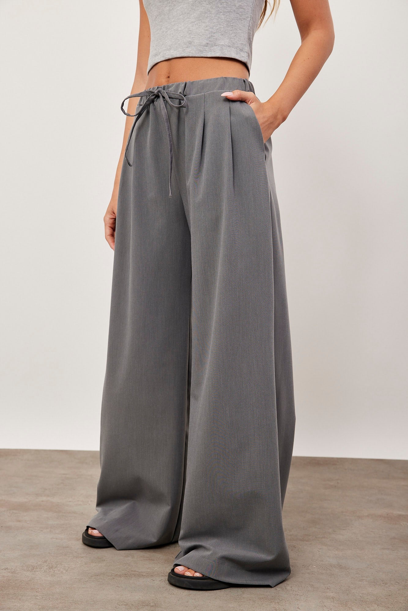 מכנסיים רחבים עם קשירה - ITAY BRANDS