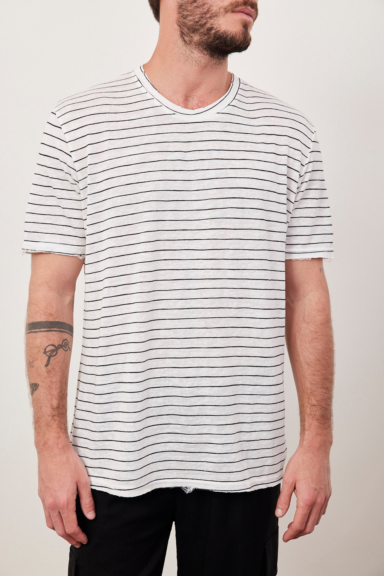 טי-שרט פסים עם קרעים - ITAY BRANDS