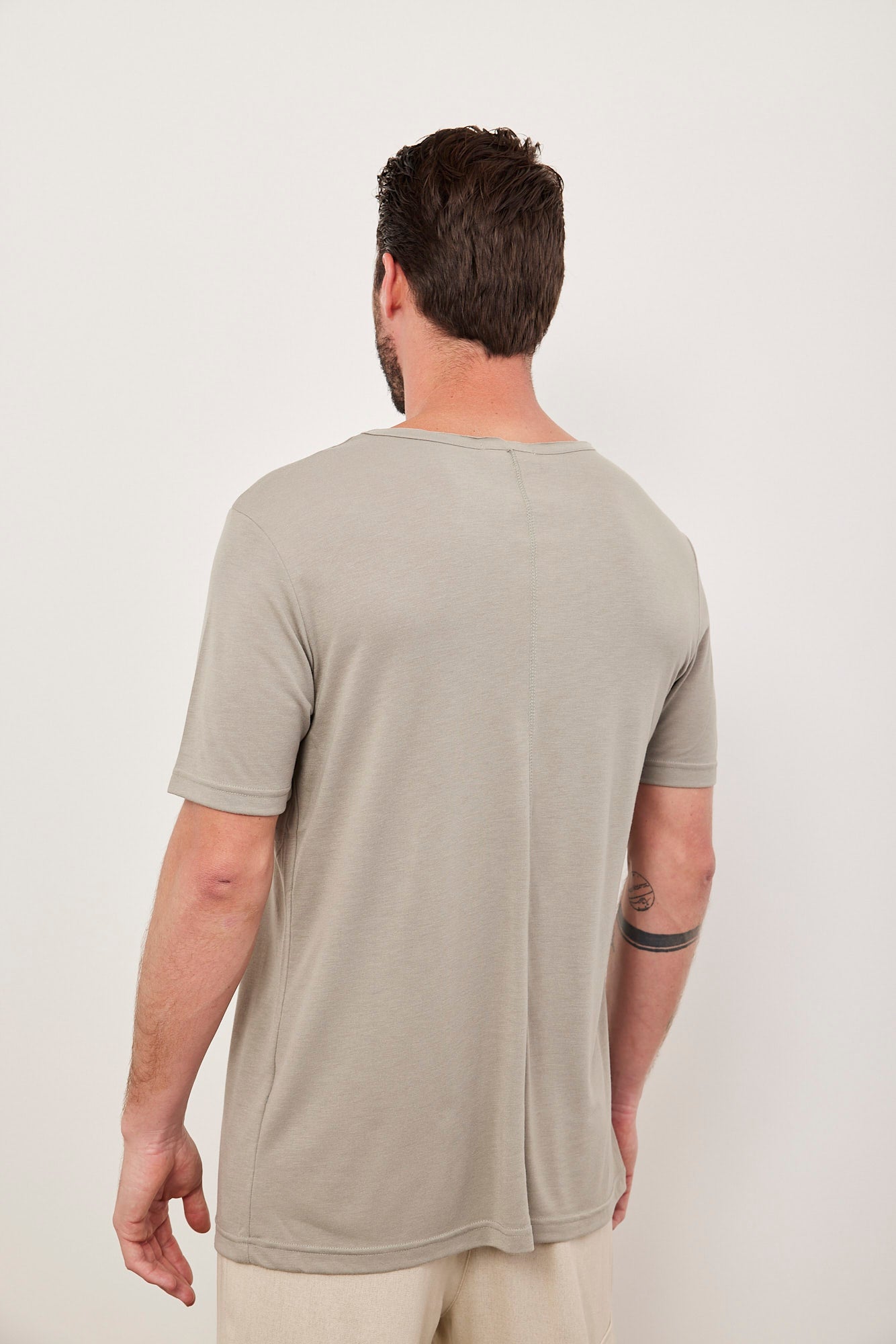 טי-שרט רכה בסיומת פרומה - ITAY BRANDS