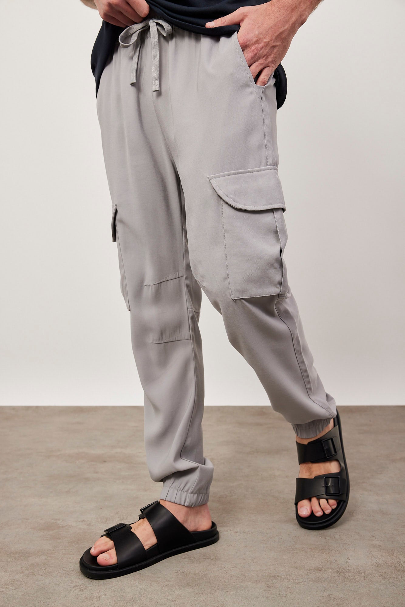 מכנסי טרנינג במראה דגמ"ח סיומת גומי - ITAY BRANDS