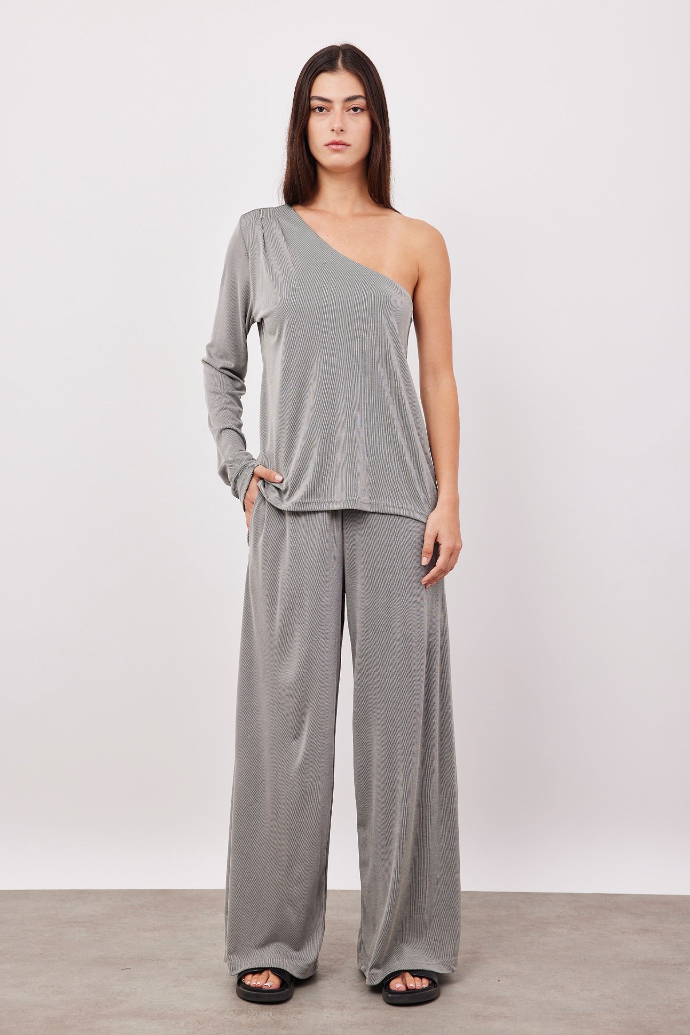 חליפת וואן שולדר בד מודל - ITAY BRANDS