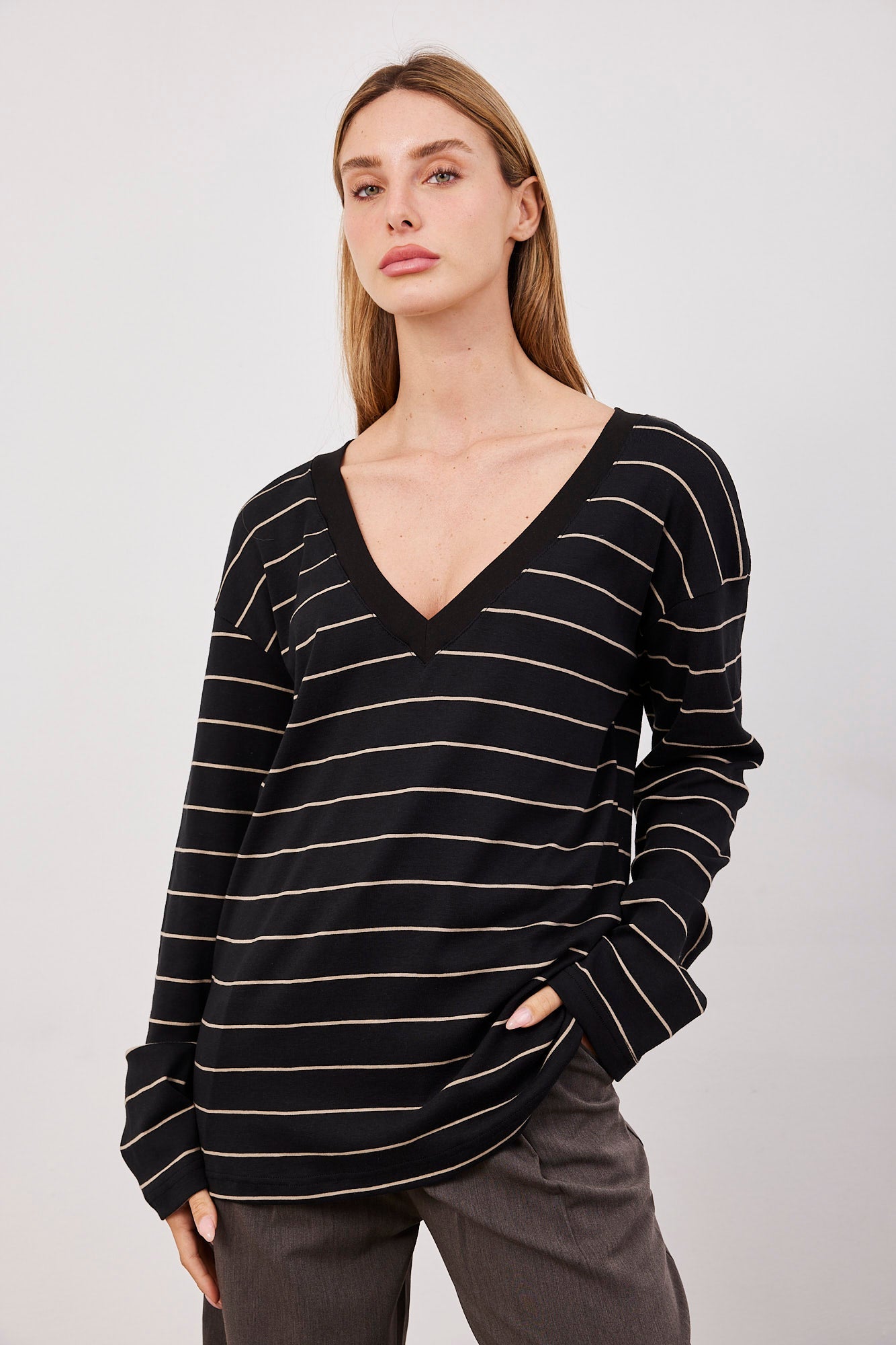חולצת וי פסים אוברסייז - ITAY BRANDS
