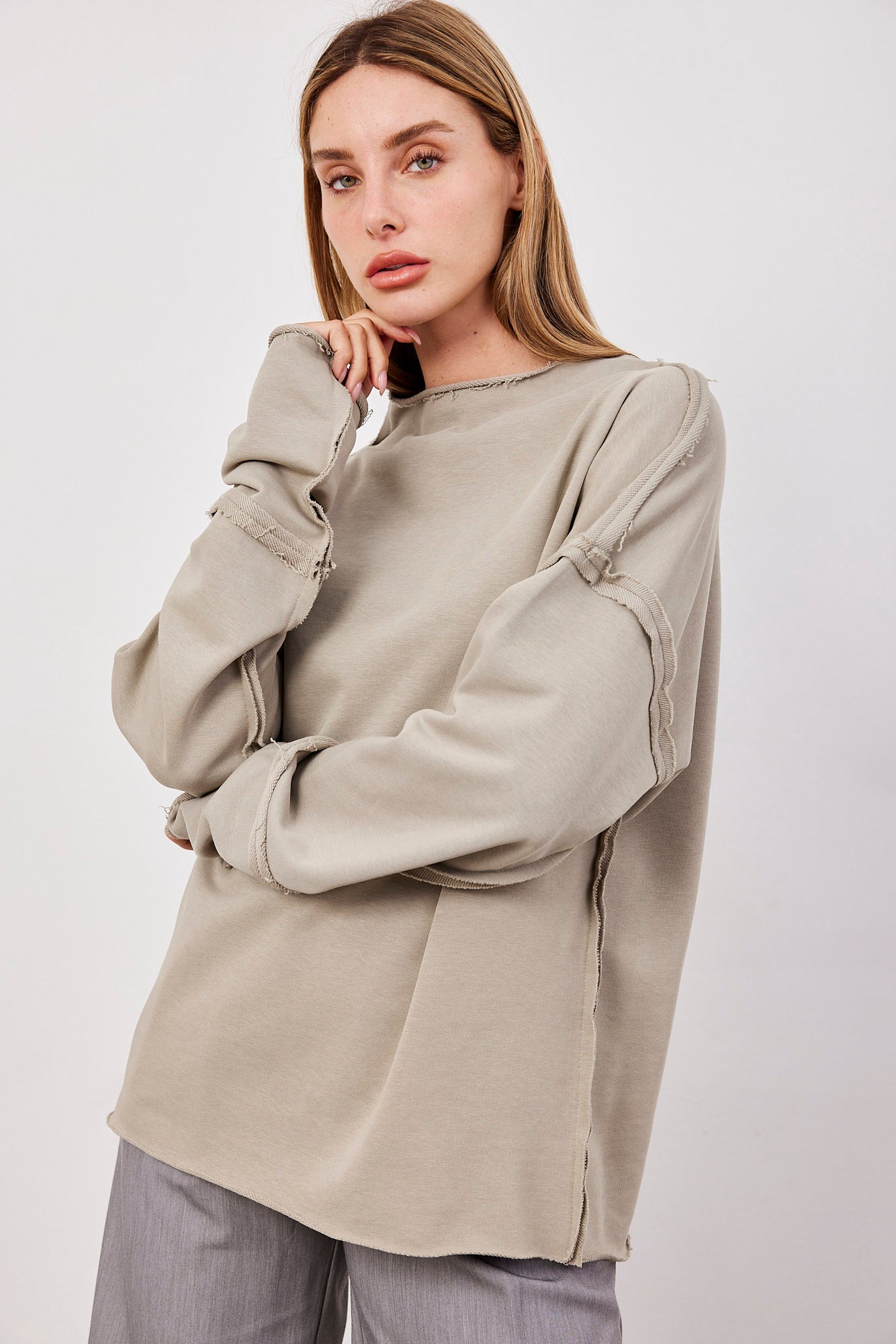 סווטשרט אוברסייז עם תיפורים בולטים - ITAY BRANDS