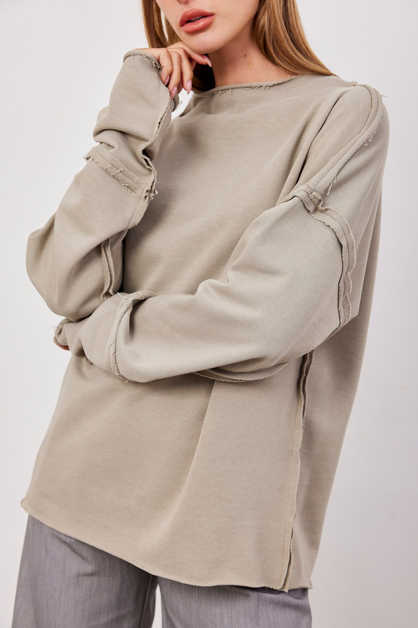 סווטשרט אוברסייז עם תיפורים בולטים - ITAY BRANDS