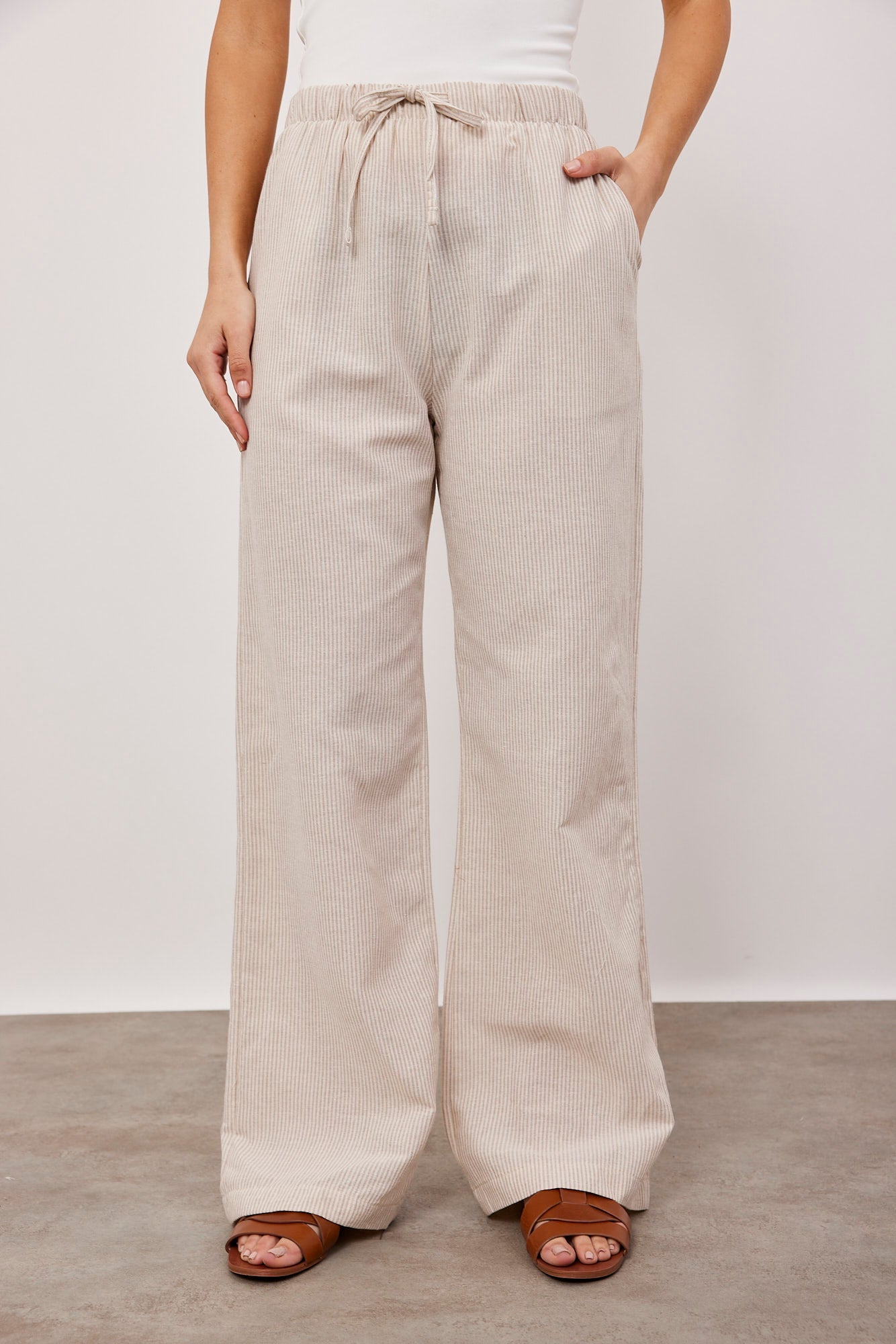 מכנסי פסים ארוכים במראה פשתן - ITAY BRANDS