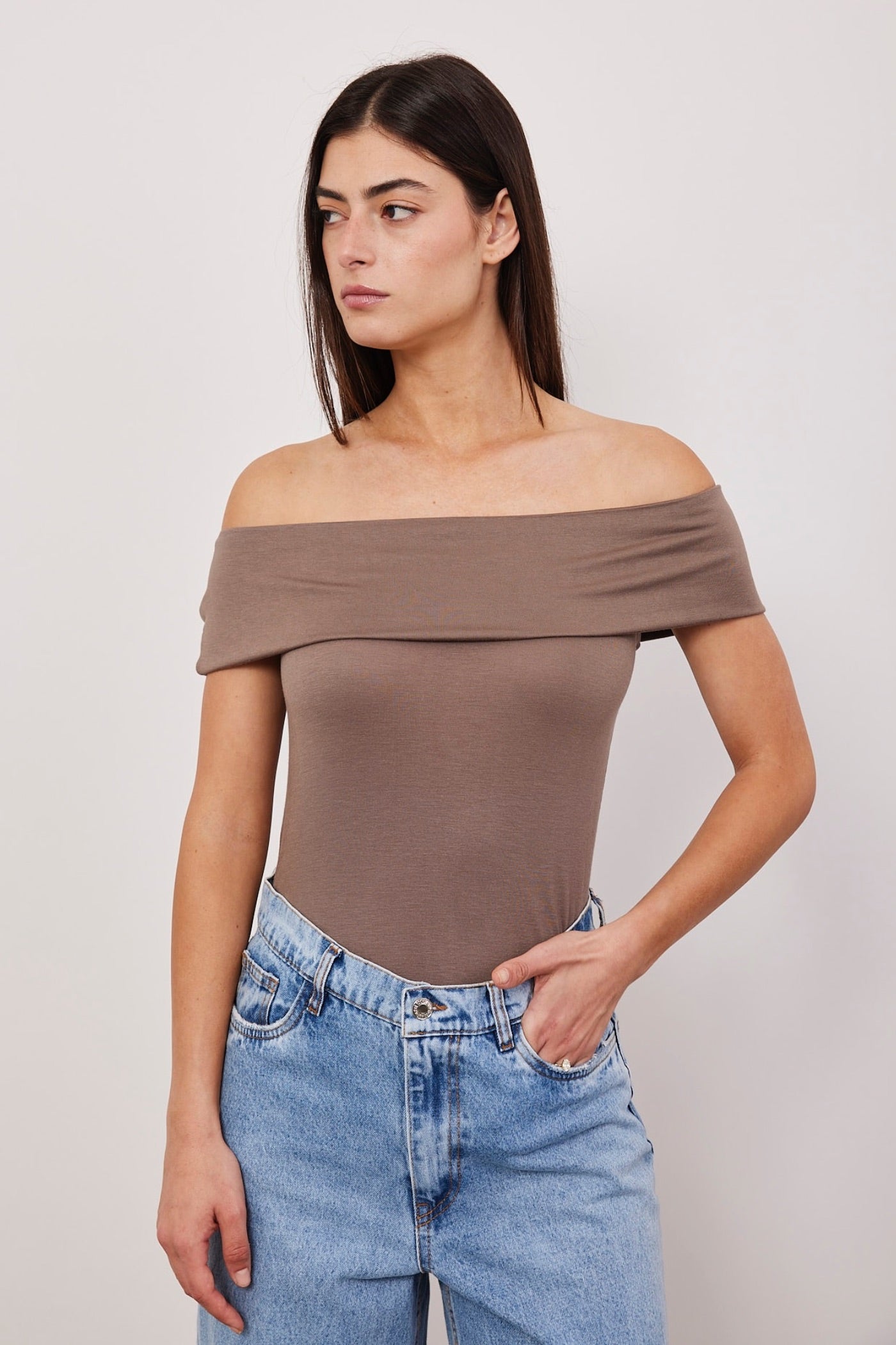 חולצת אוף שולדרס - ITAY BRANDS