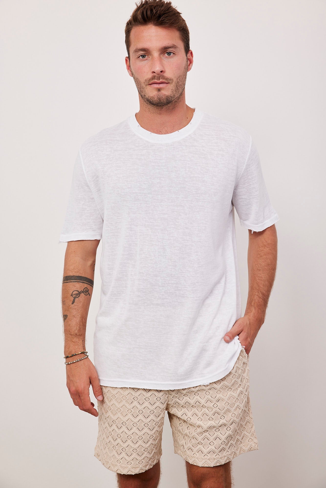 טי-שרט קרעים במראה פשתן - ITAY BRANDS