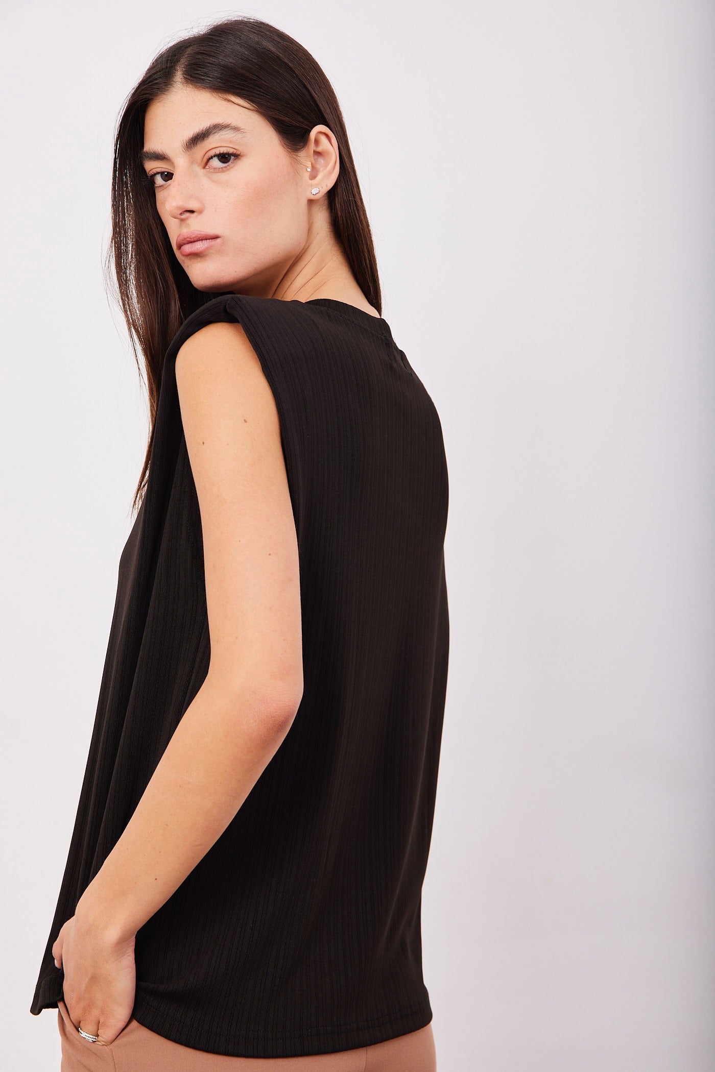 חולצה בטקסטורת פסים עם כריות בכתפיים - ITAY BRANDS