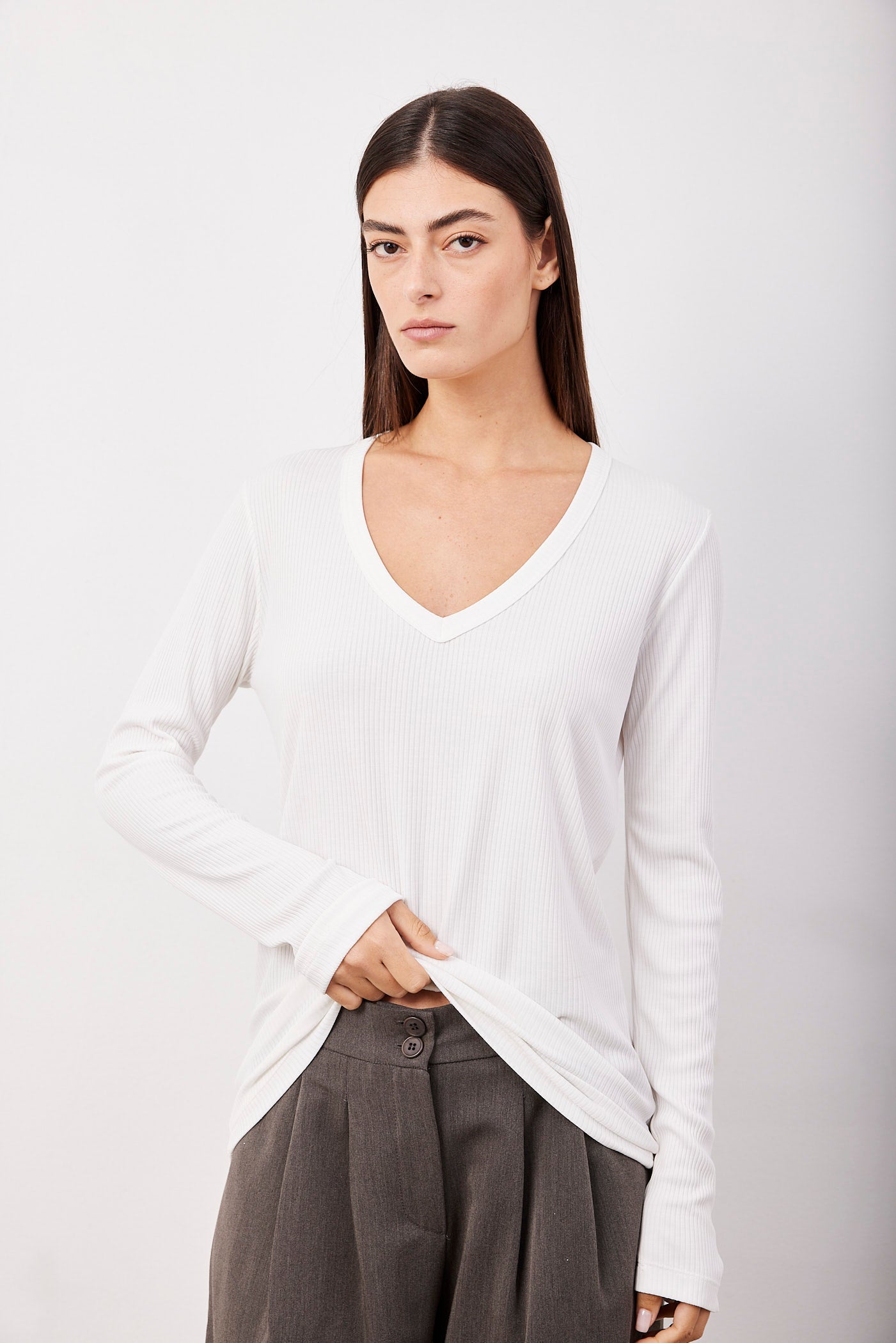 חולצת וי ארוכה בטקסטורת פסים - ITAY BRANDS