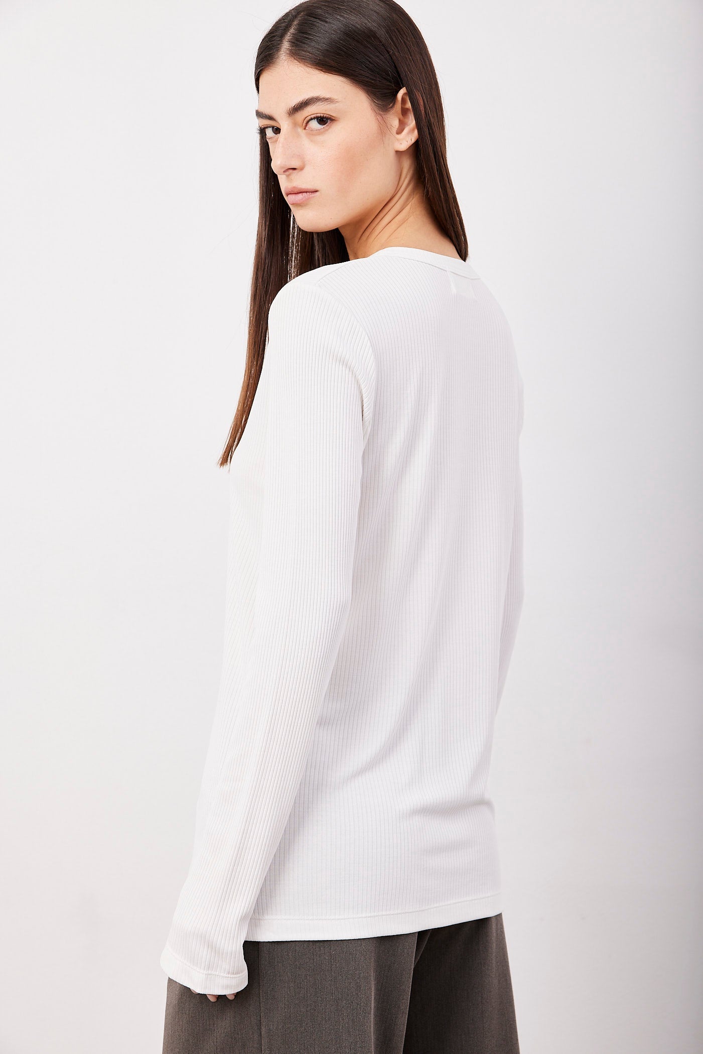 חולצת וי ארוכה בטקסטורת פסים - ITAY BRANDS