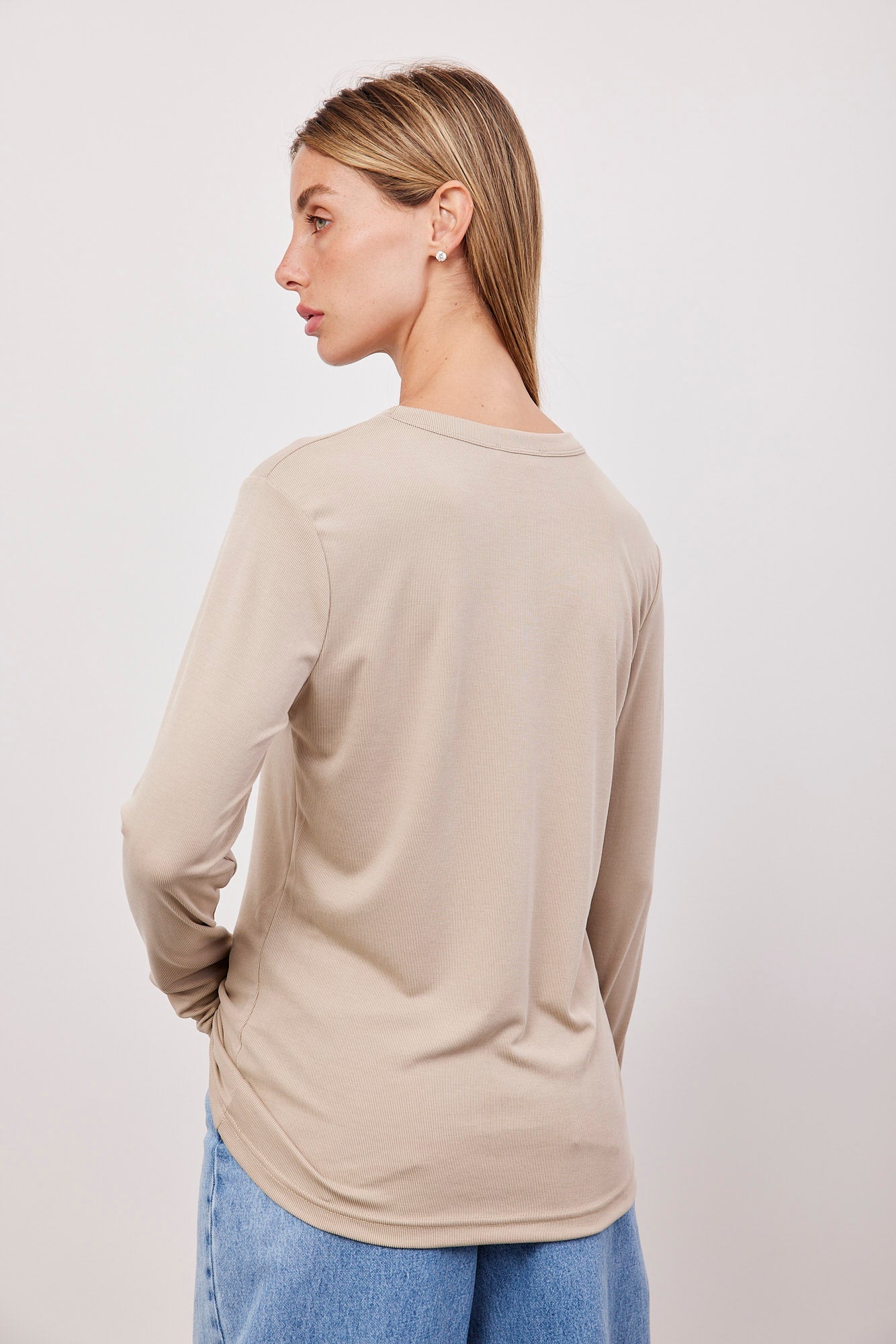 חולצה מבד מודל עם שרוול כפפה - ITAY BRANDS