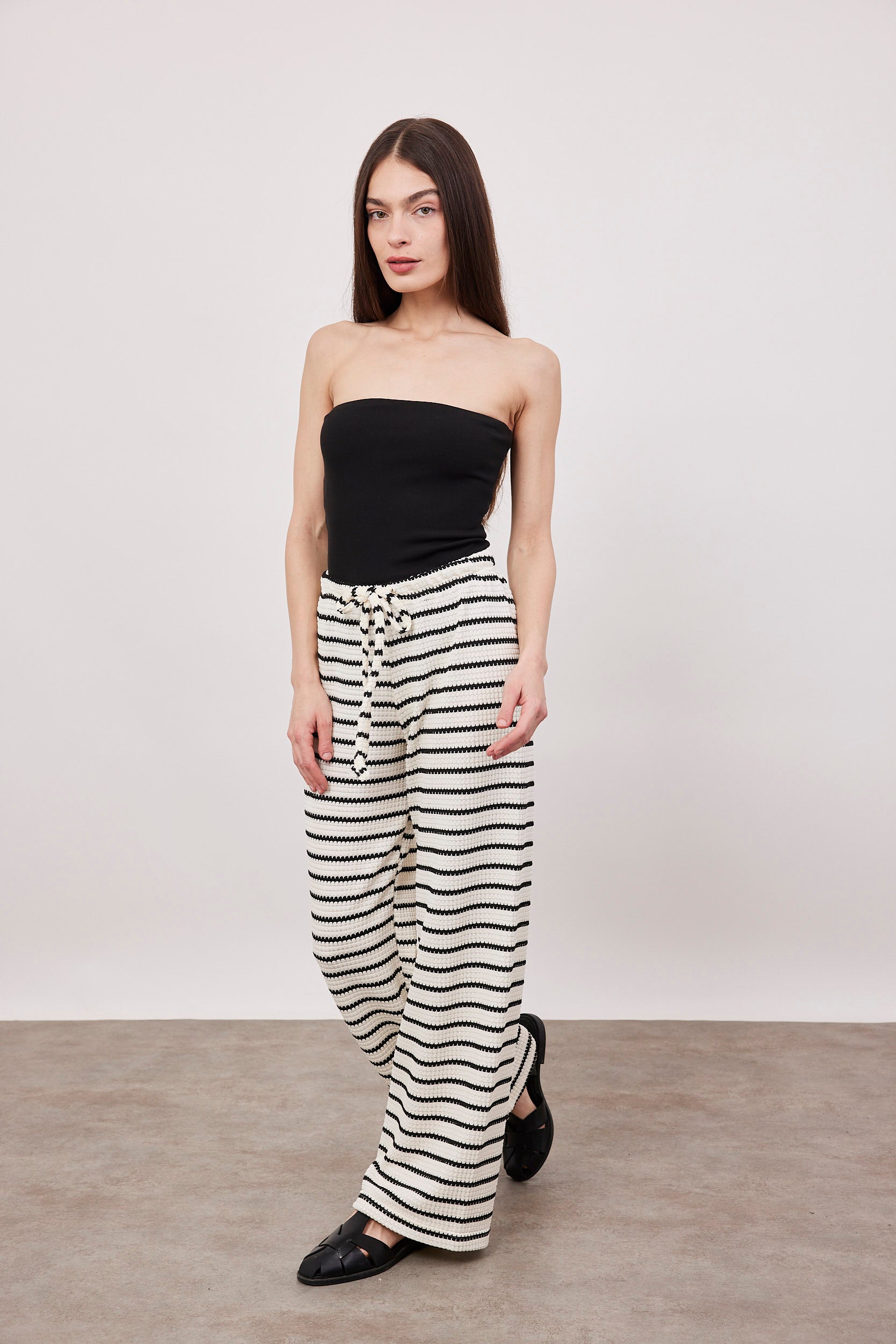 טופ סטרפלס מבד מחטב