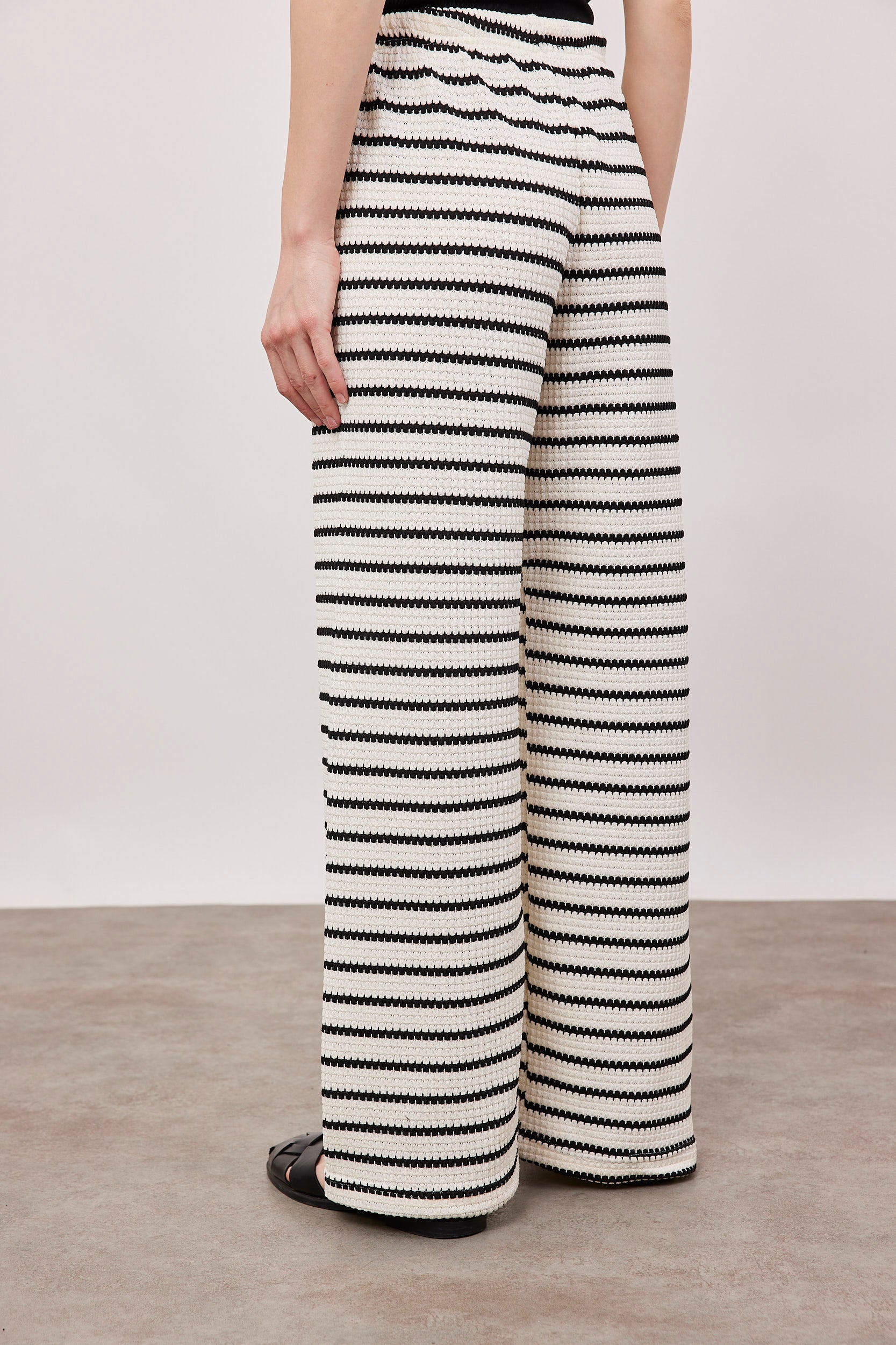 מכנסי סריג רשת