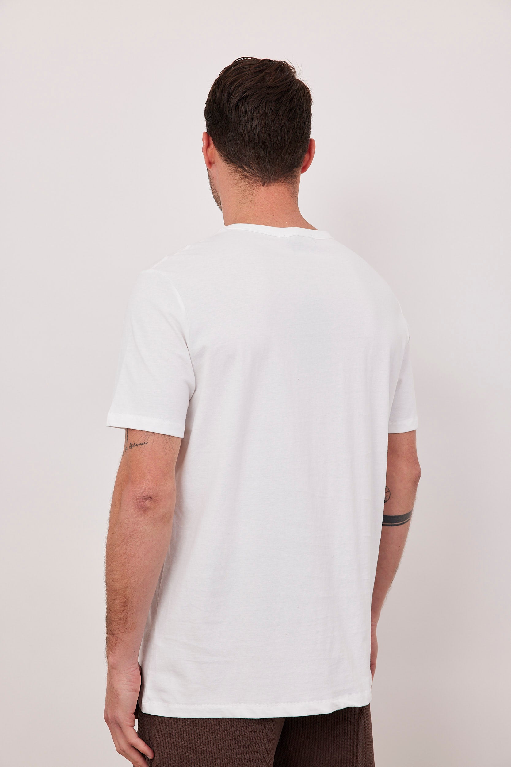 חולצת בייסיק גזרה רחבה