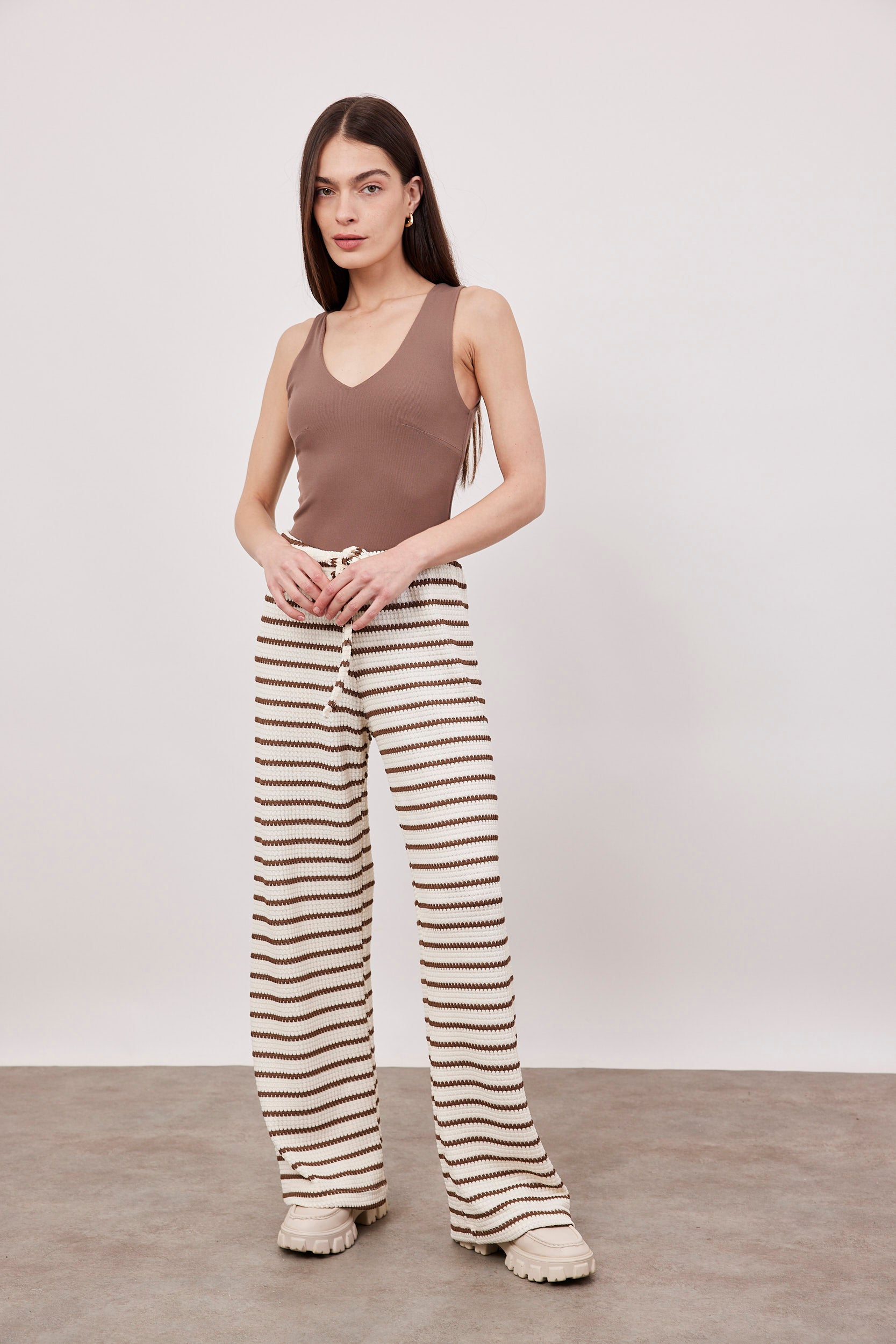 בגד גוף וי מחטב