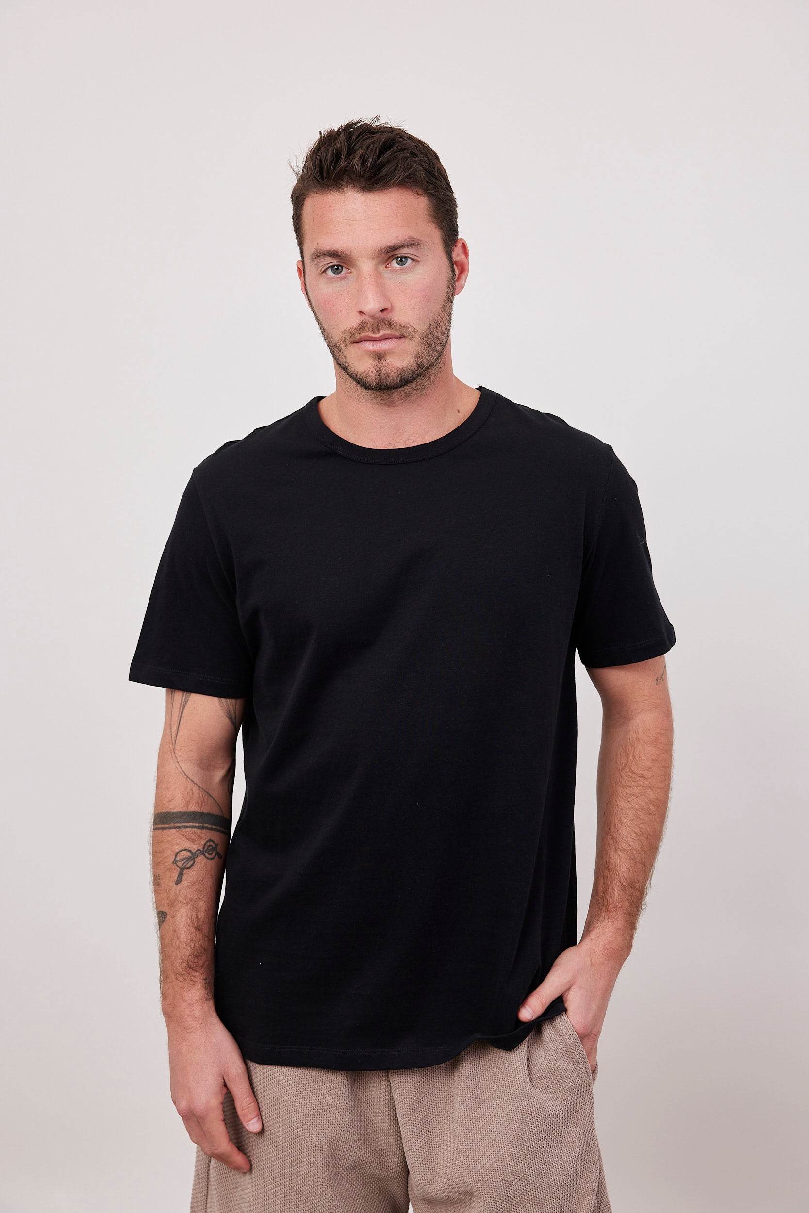 חולצת בייסיק גזרה רחבה