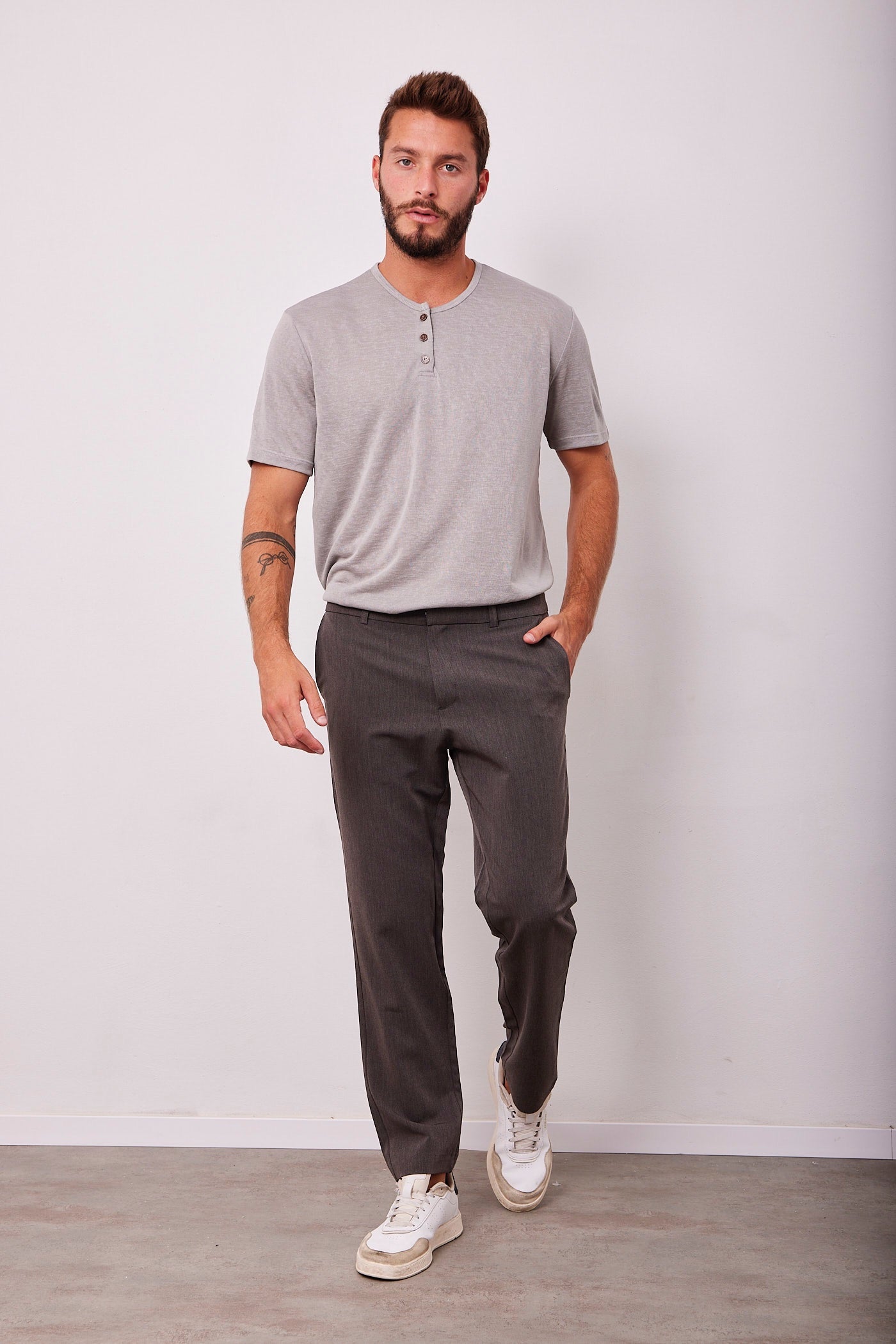 מכנסיים מחויטים - אפור כהה - ITAY BRANDS