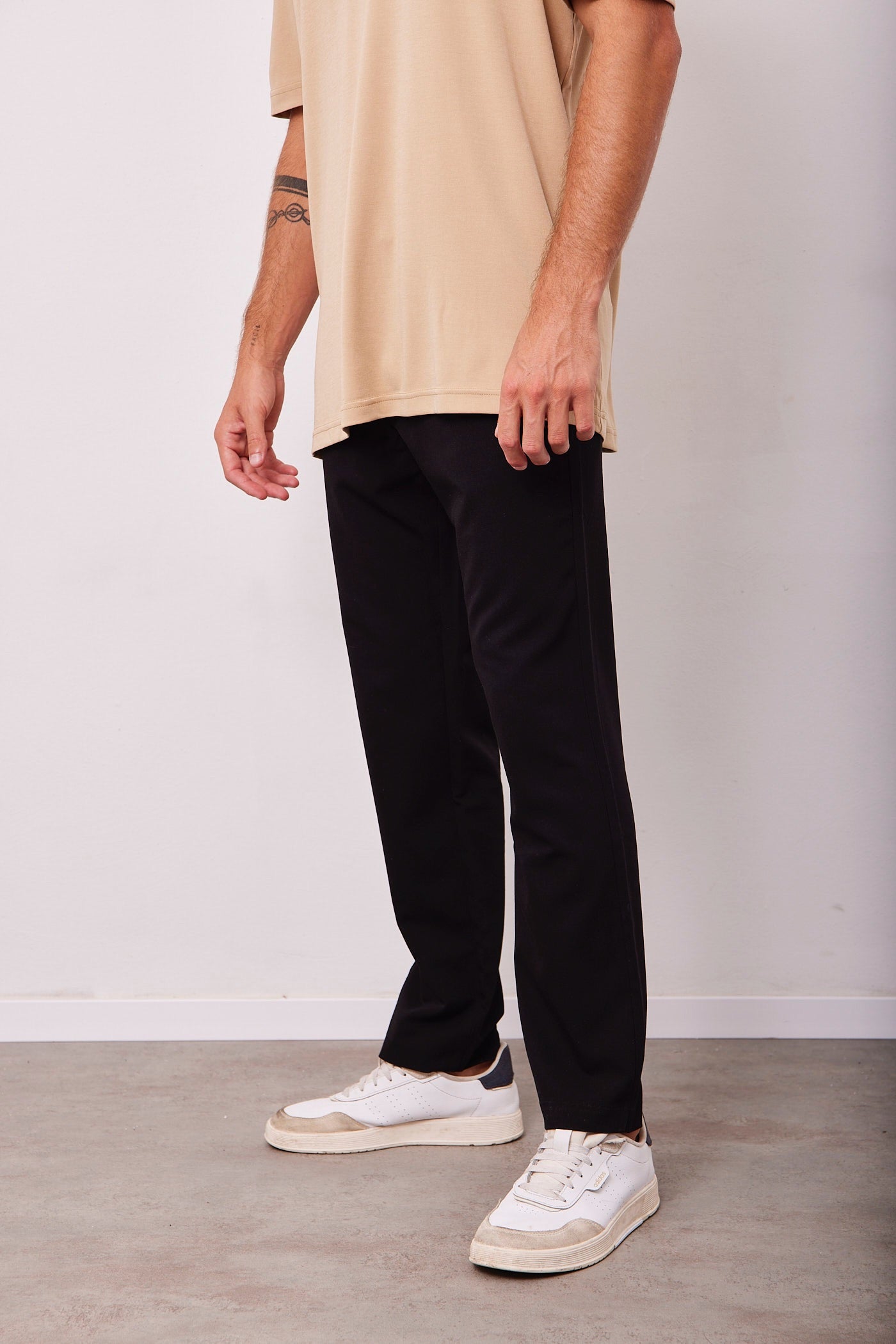 מכנסיים מחויטים - שחור - ITAY BRANDS